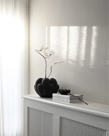 Bloom maljakko petit 22,5x24 cm - Musta - 101 Copenhagen
