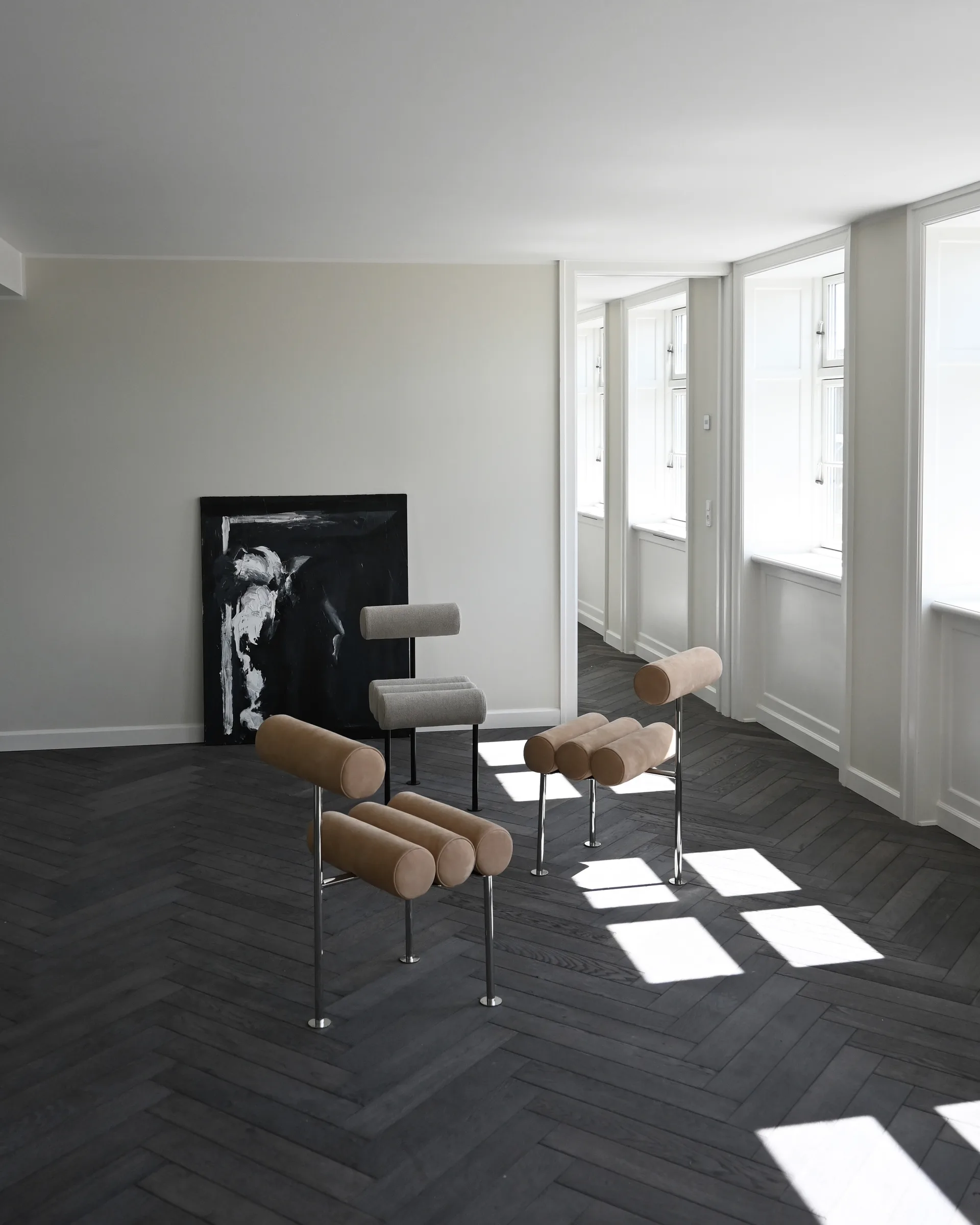 Hiro ruokatuoli, Black frame-Sand 101 Copenhagen