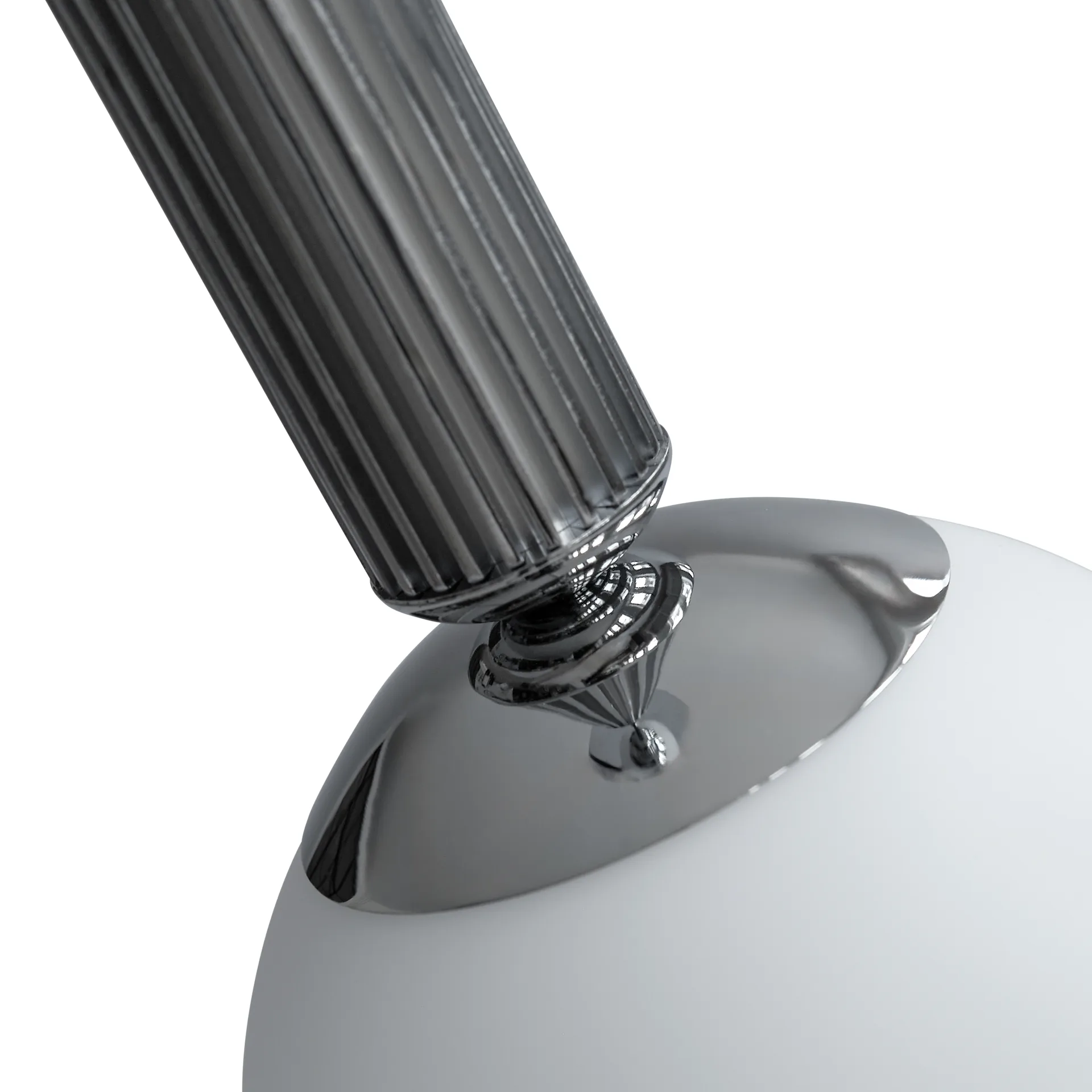 Nro 2 riippuvalaisin, Krom 101 Copenhagen