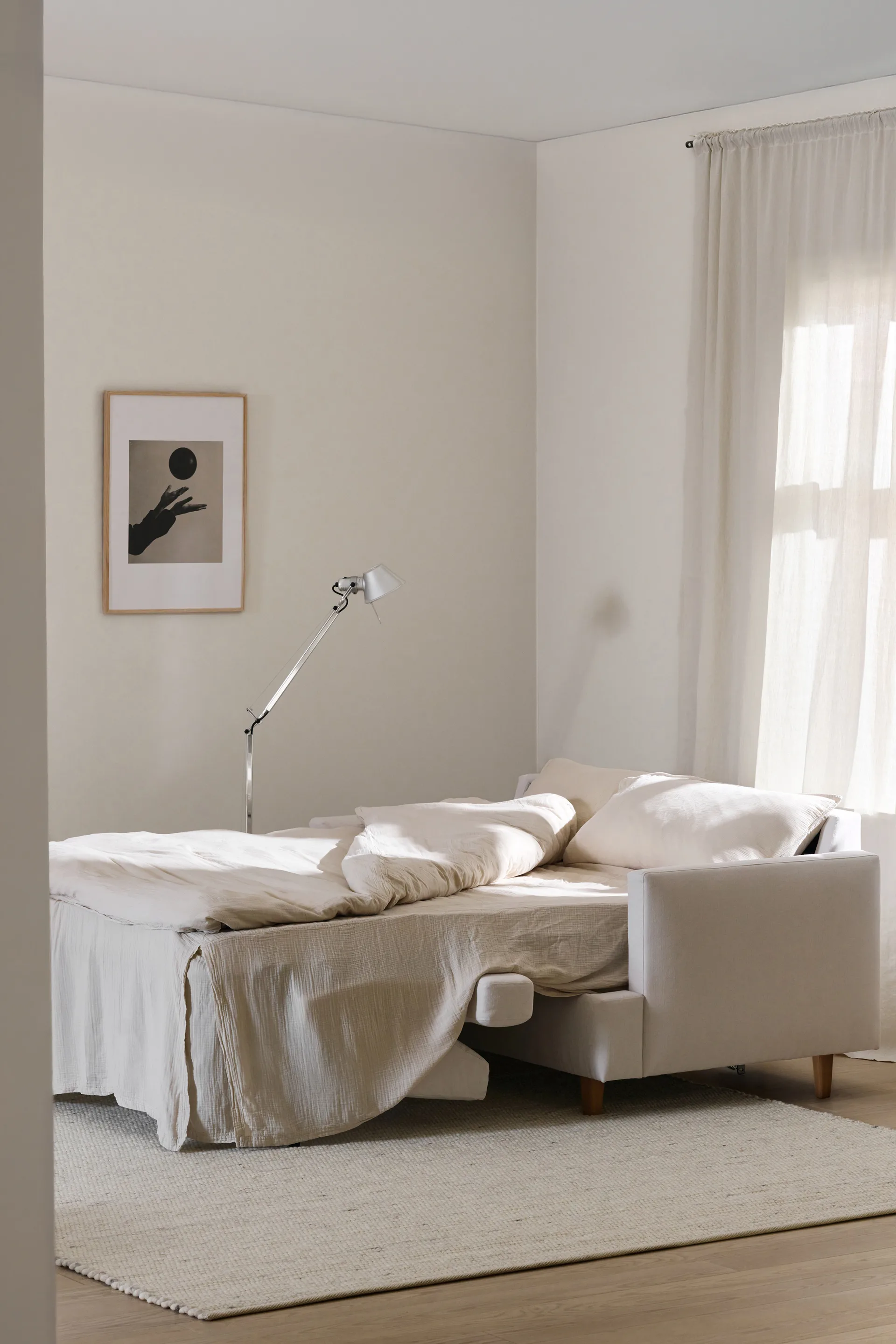 Binga 2,5-istuttava vuodesohva, Caleido Beige 9600-tummaksi petsattu saarni 1898