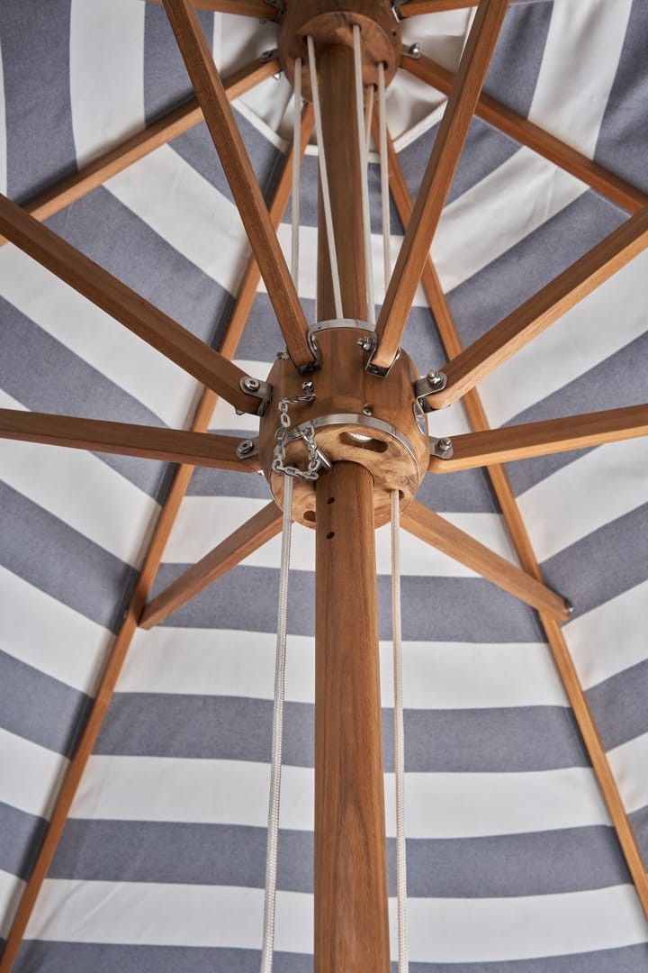 Hisshult aurinkovarjo Ø270 cm, Blue stripe-teak 1898