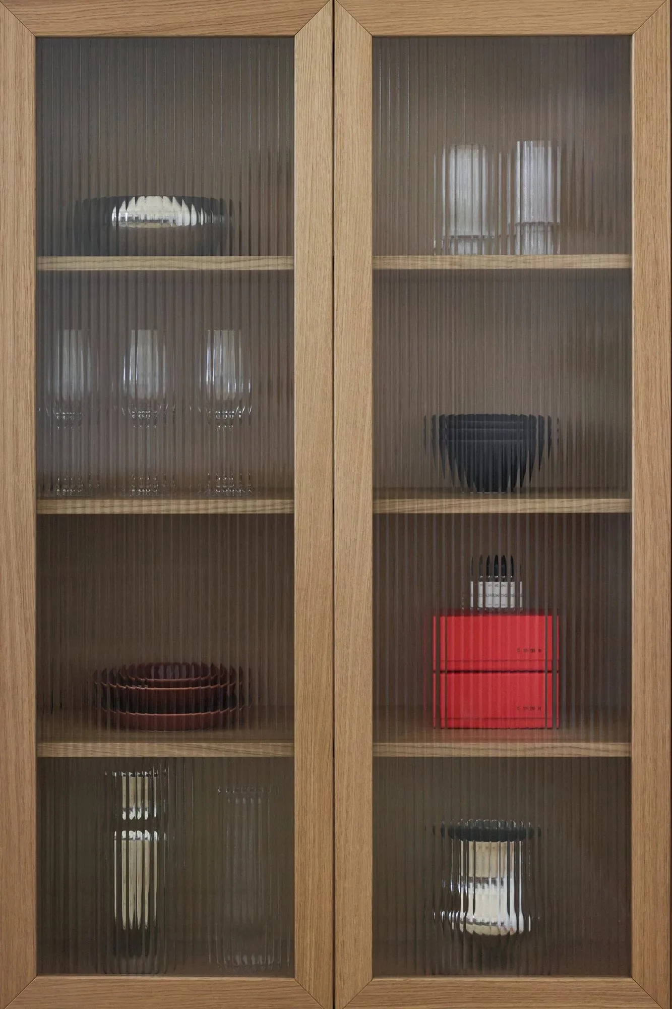 Lid vitriinikaappi, Valkopigmentoitu tammi 1898