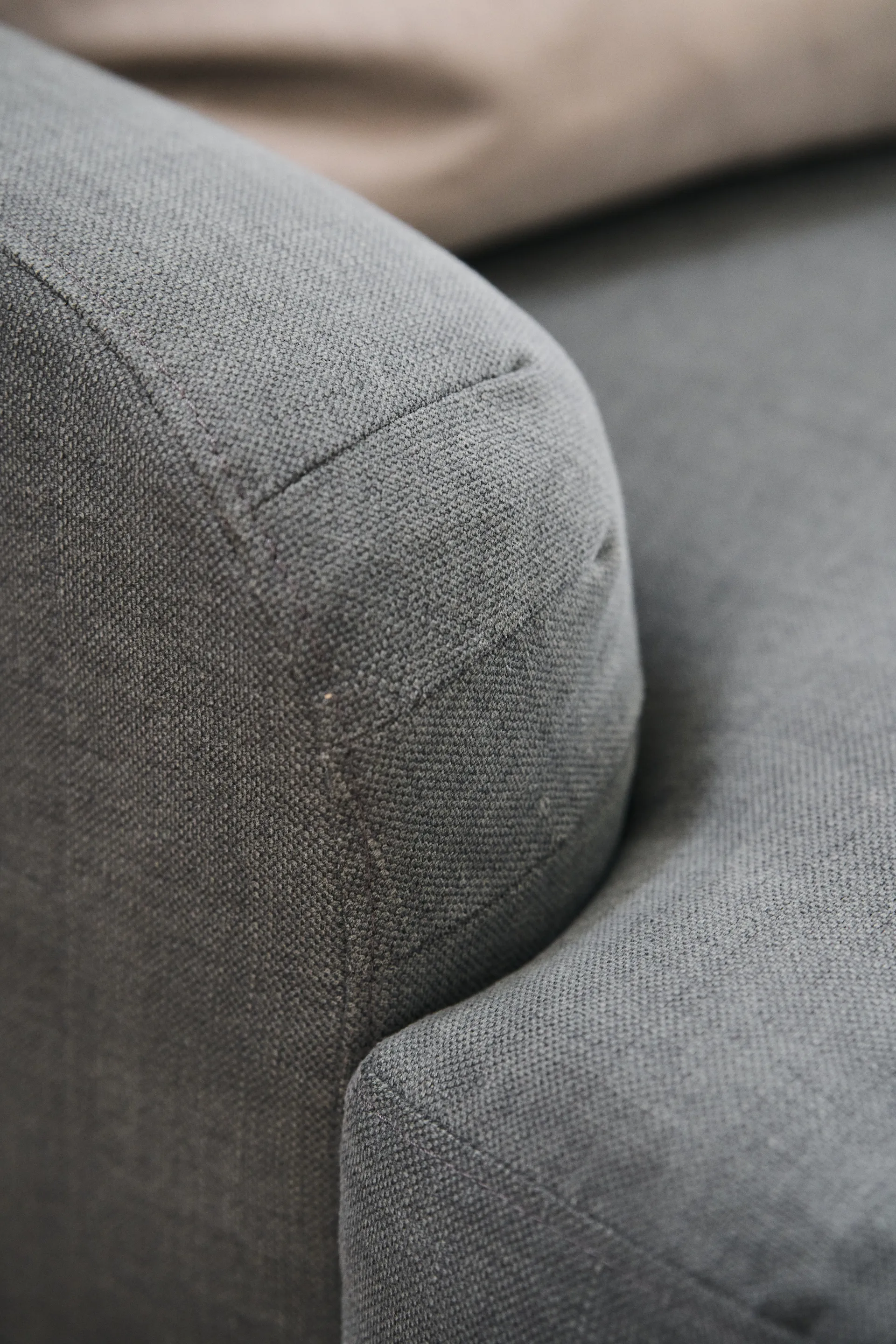 Lidnäs 3-istuttava sohva, Caleido tummanharmaa 1898