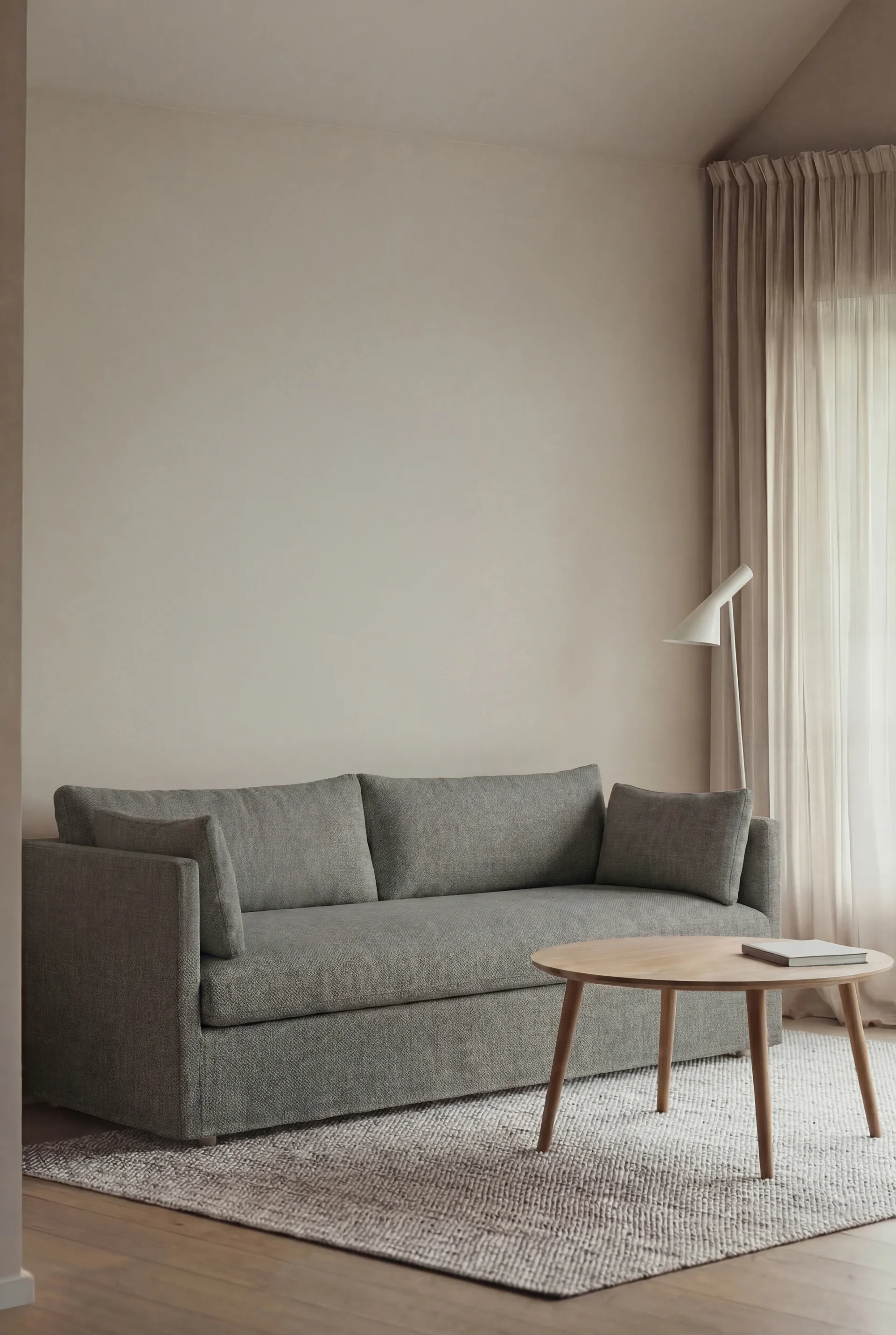 Linnevik sohva, Caleido Grey 1240-valkoöljytty tammi, 3-sits, helmahameella 1898