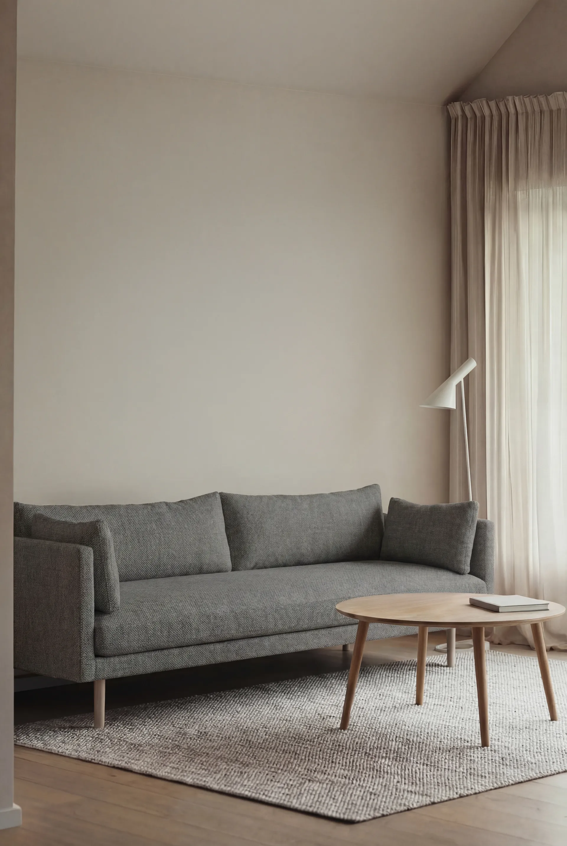 Linnevik sohva, Caleido Grey 1240-valkoöljytty tammi, 4-sits 1898