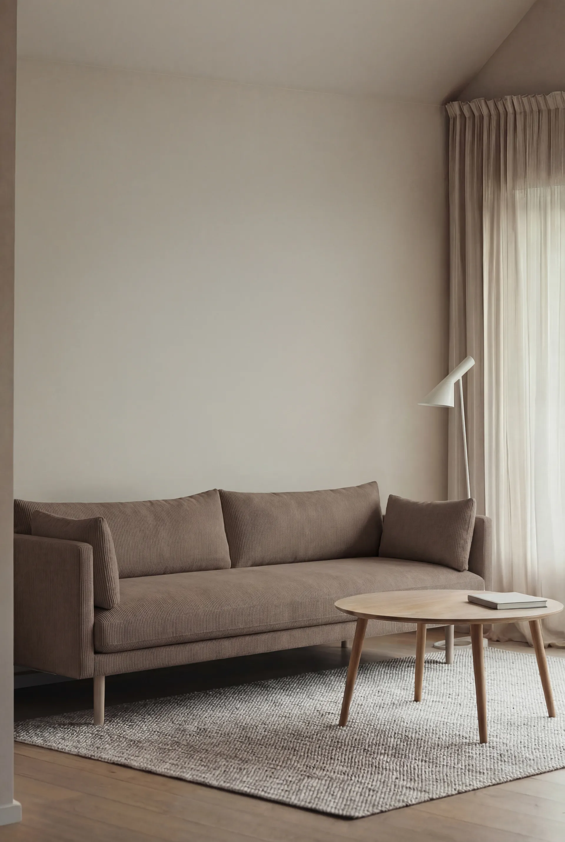 Linnevik sohva, Jump Brown 1955 1955-valkoöljytty tammi, 4-sits 1898