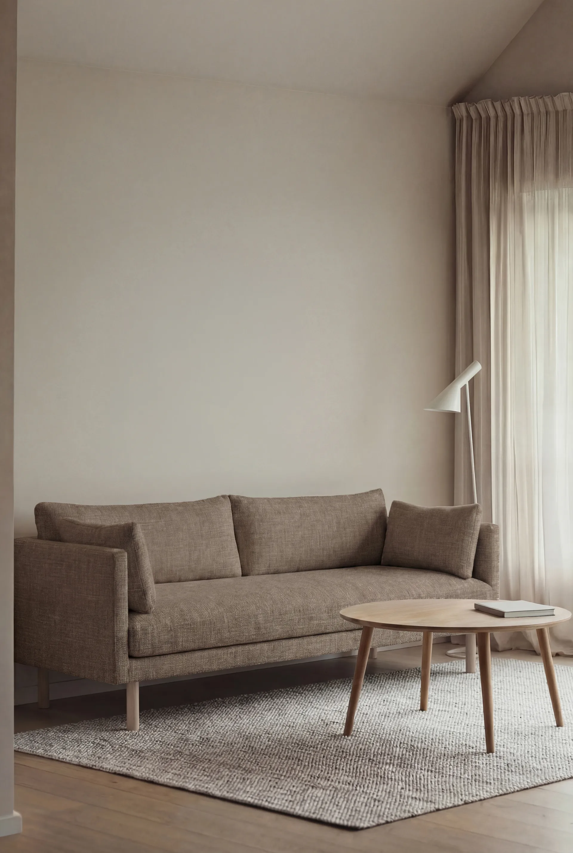 Linnevik sohva, Same Mole 6674-valkoöljytty tammi, 3-sits 1898