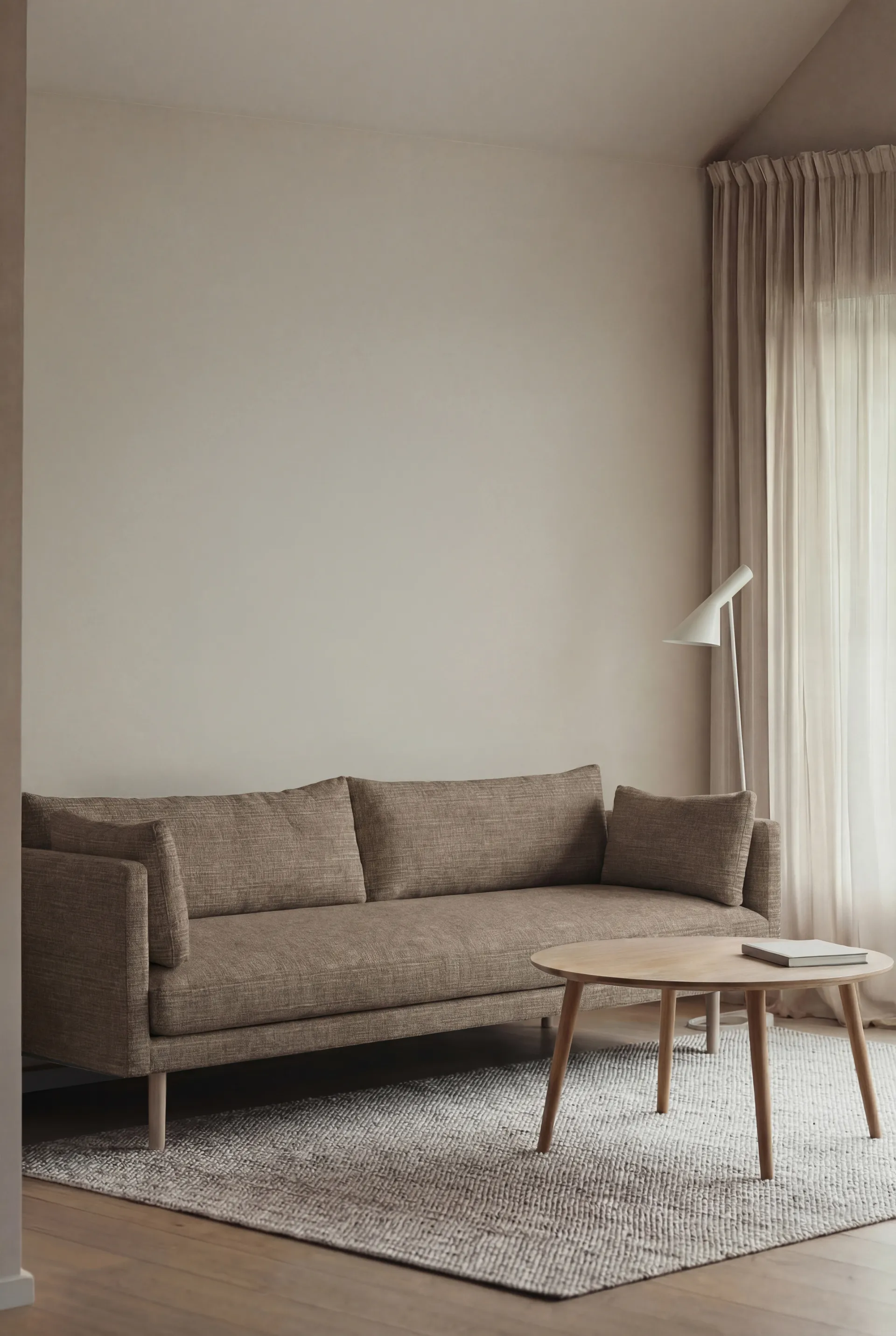 Linnevik sohva, Same Mole 6674-valkoöljytty tammi, 4-sits 1898