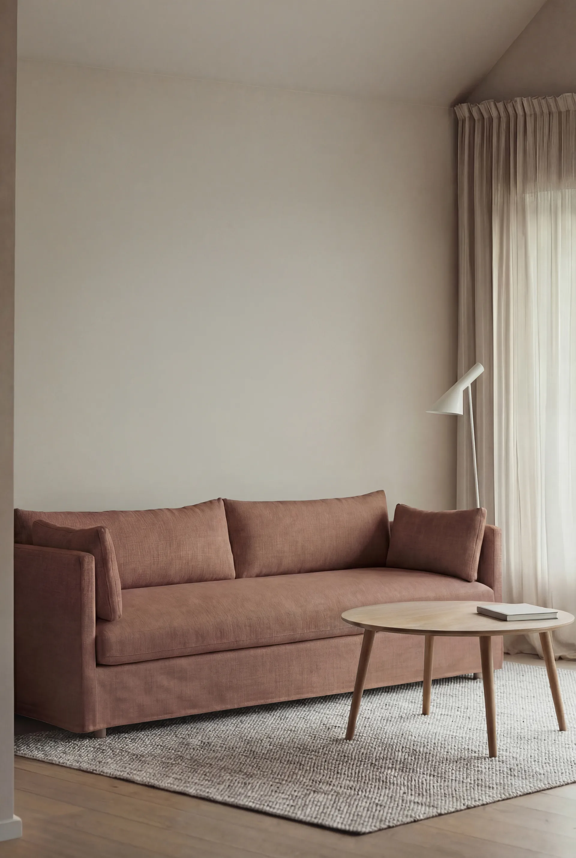 Linnevik sohva, Same Rust 6675-valkoöljytty tammi, 4-sits, helmahameella 1898