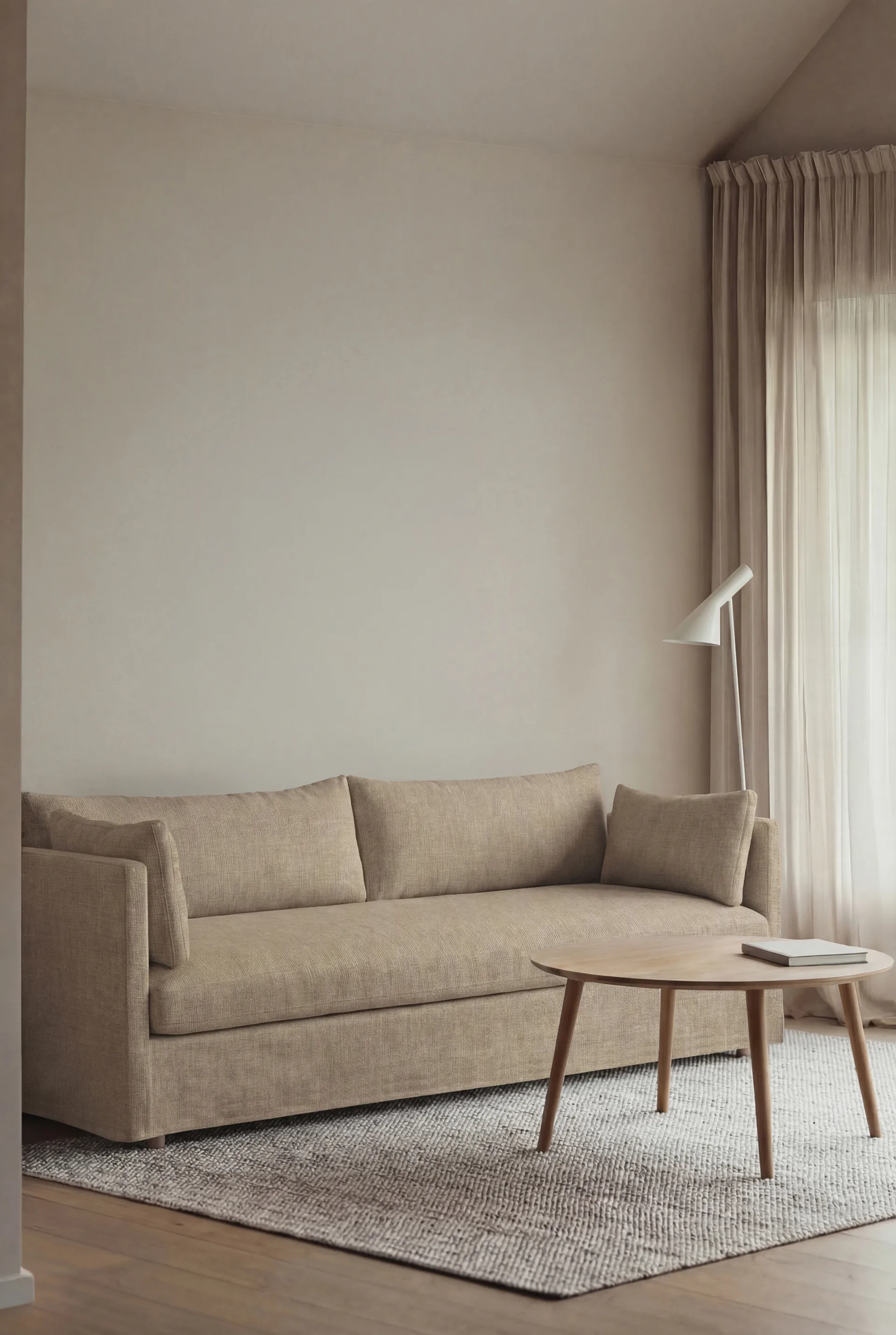 Linnevik sohva, Same Sand 6672-valkoöljytty tammi, 4-sits, helmahameella 1898