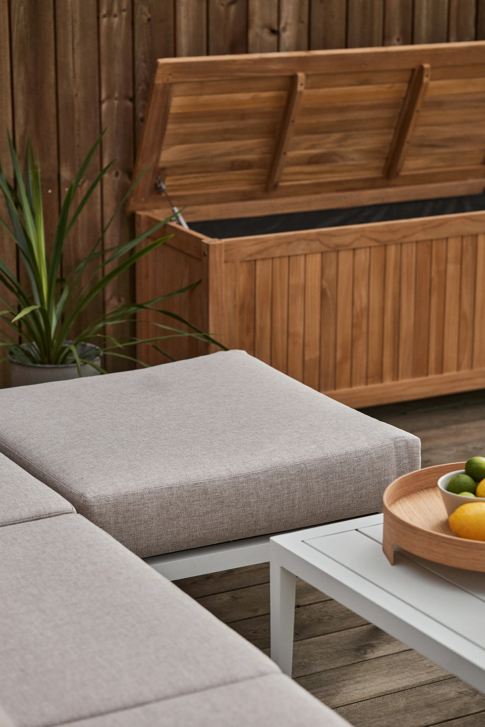 Santander jalkarahi, Valkoinen-beige 1898