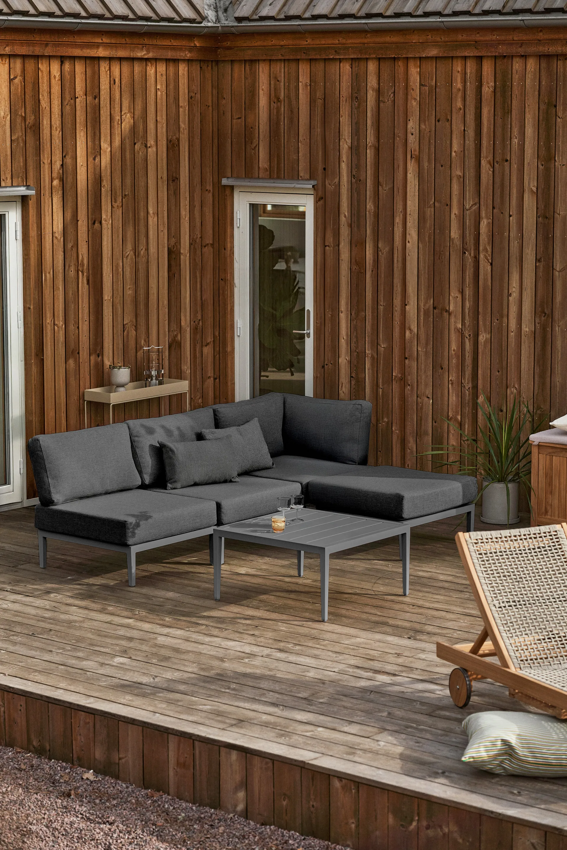 Santander sivupöytä 75 x 43 x 24 cm, Harmaa alumiini 1898