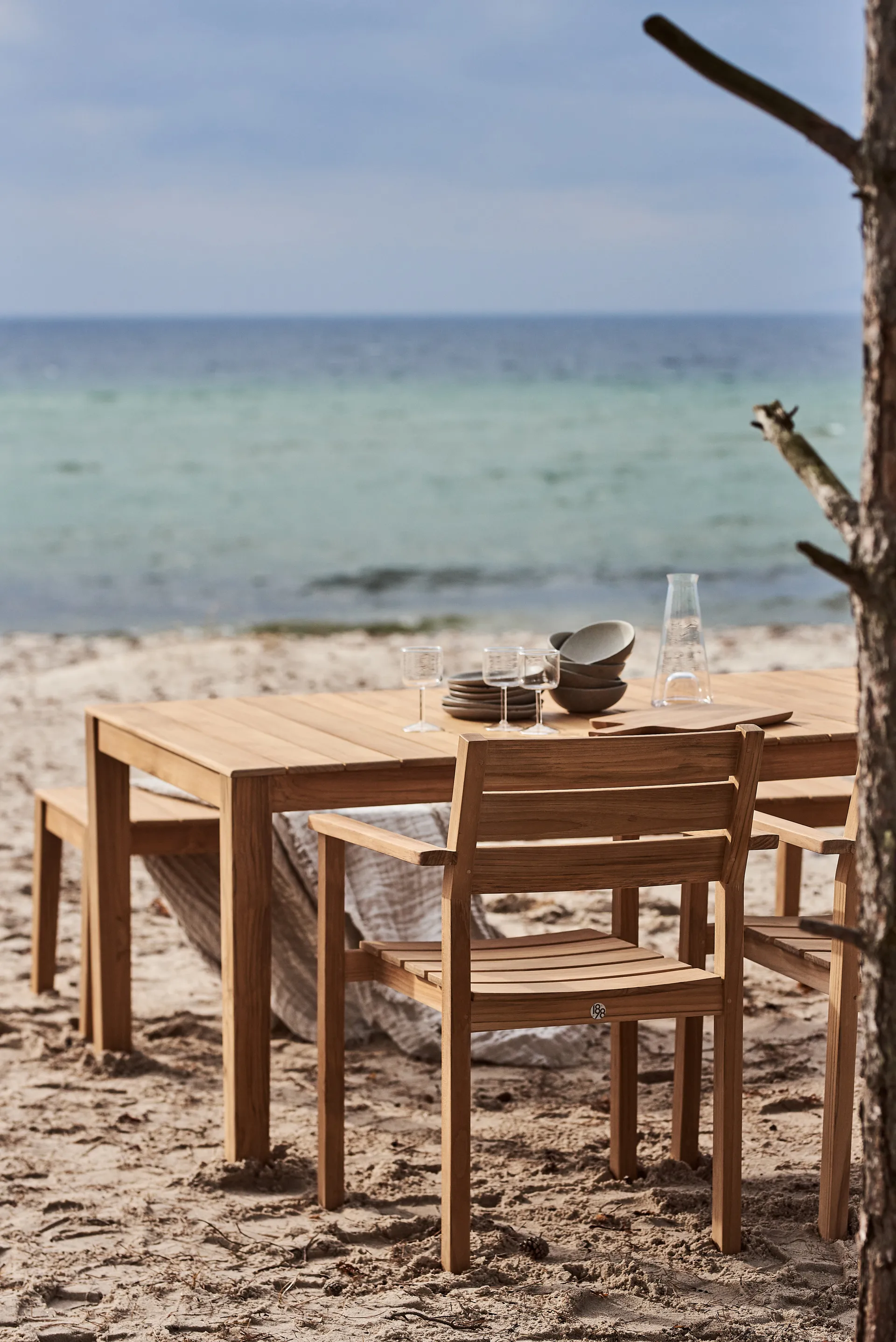 Sköndal ruokaryhmä 6 tuolia tiikki 1898