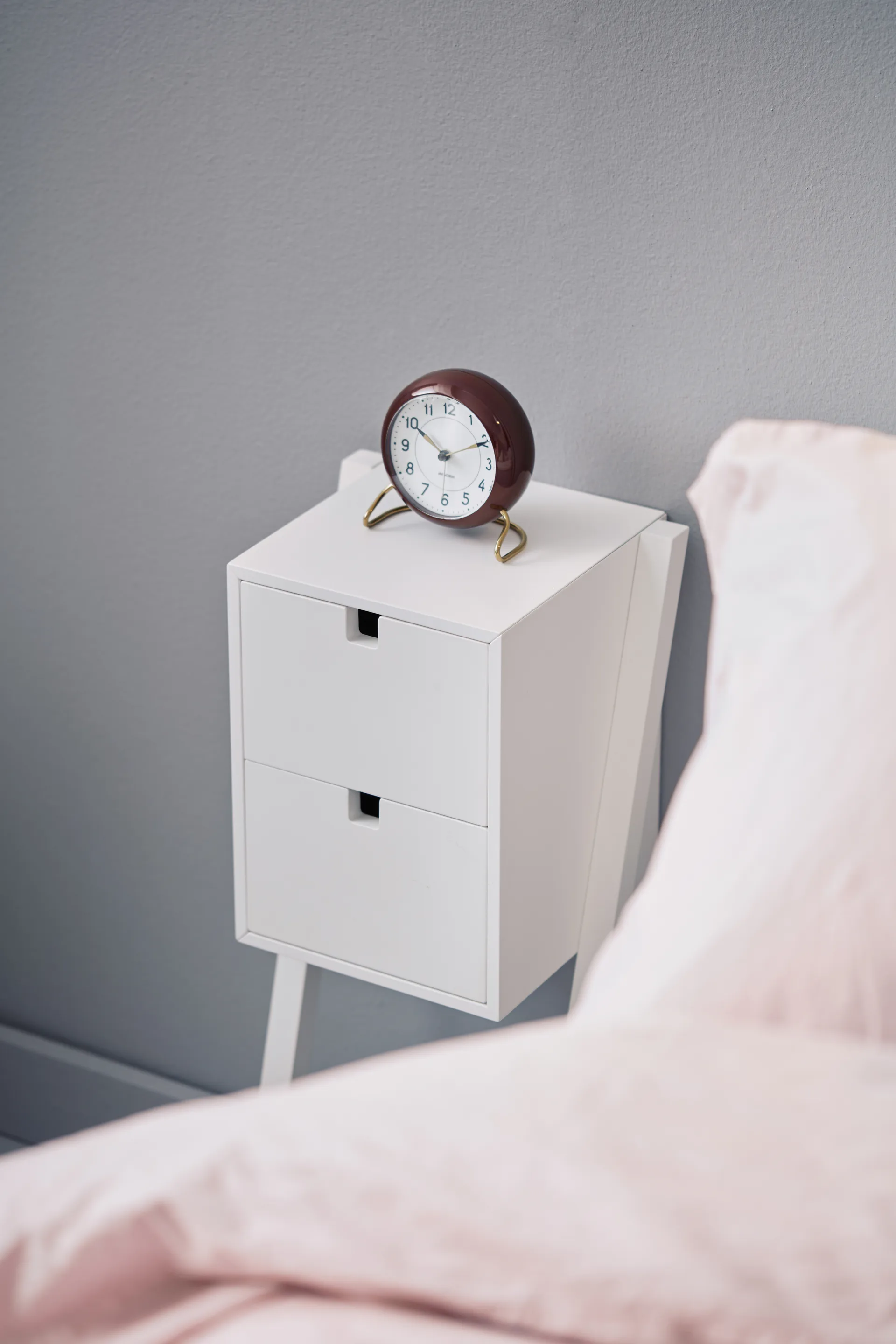 Square säng- och hallhylla, Valkoinen 1898