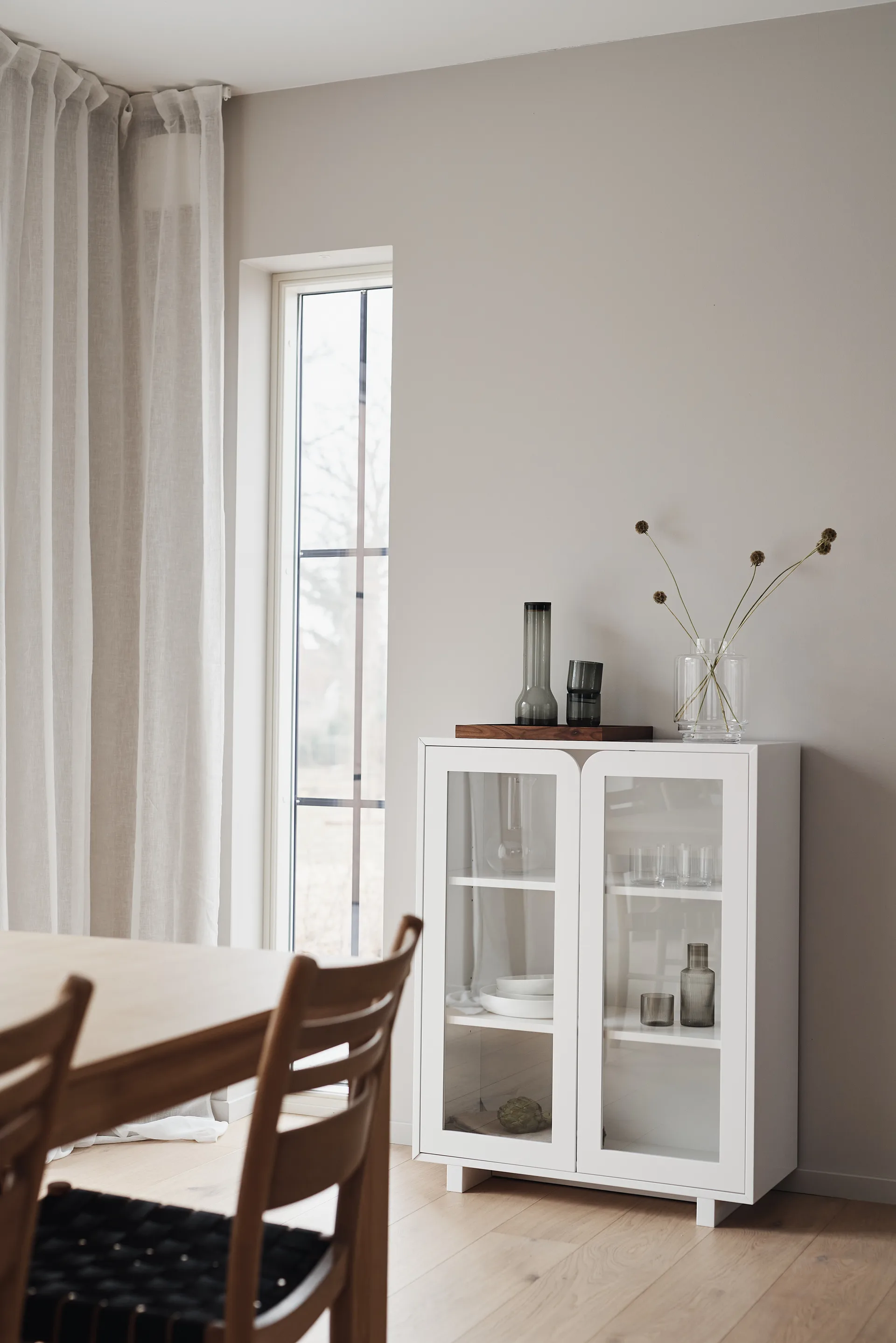 Vidja matala vitriinikaappi, White 1898