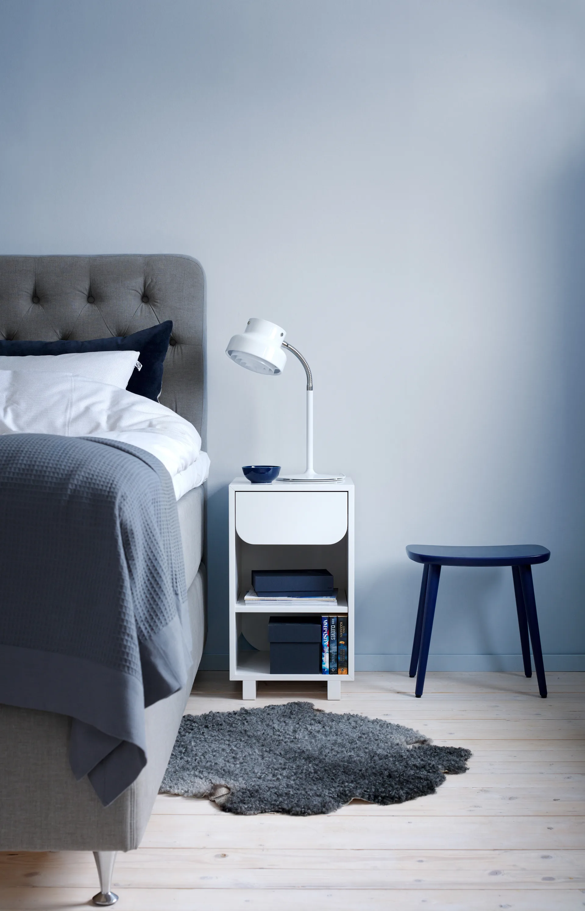 Vidja yöpöytä, Valkoinen 1898