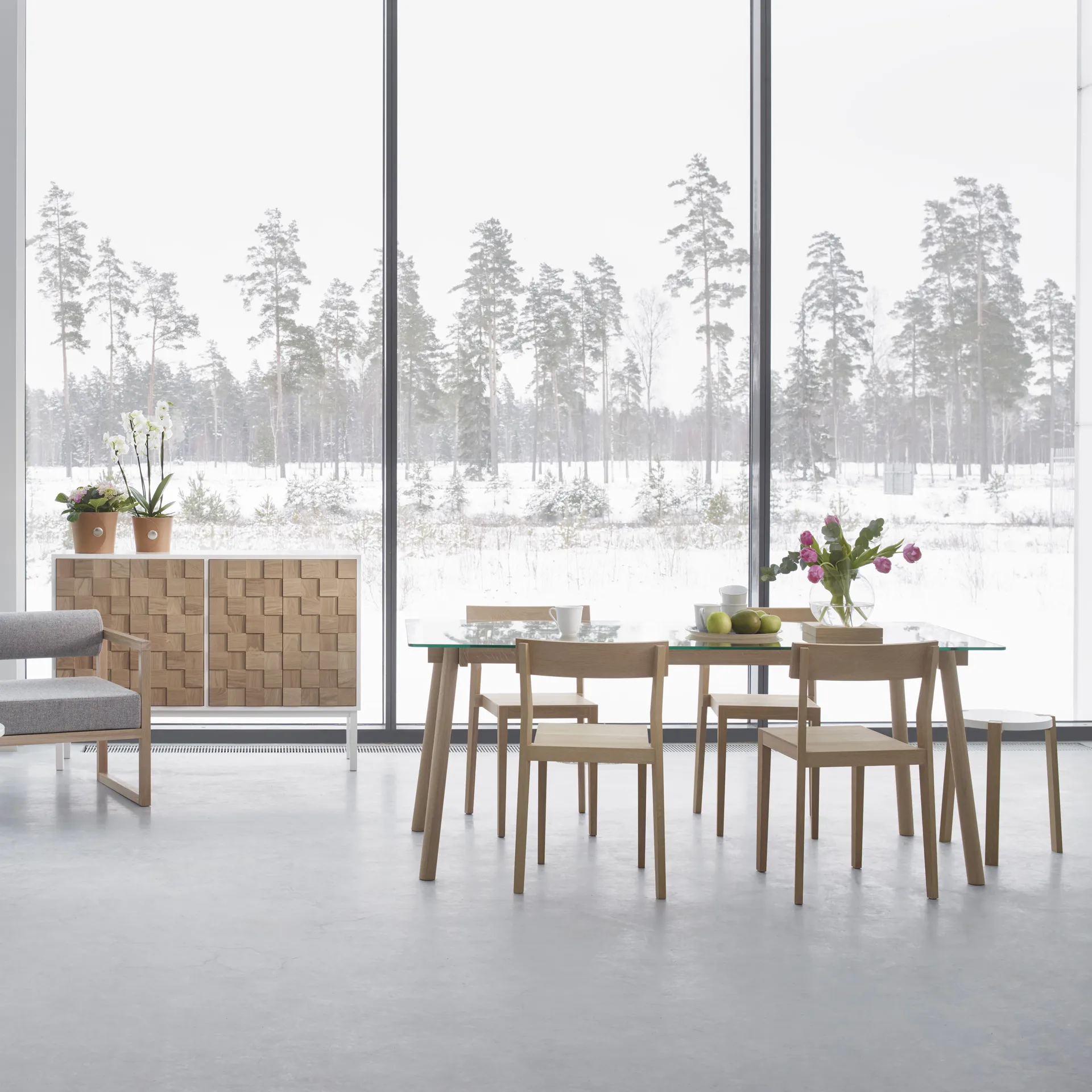 Corners ruokapöytä, Tammi valkoöljytty, lasi A2