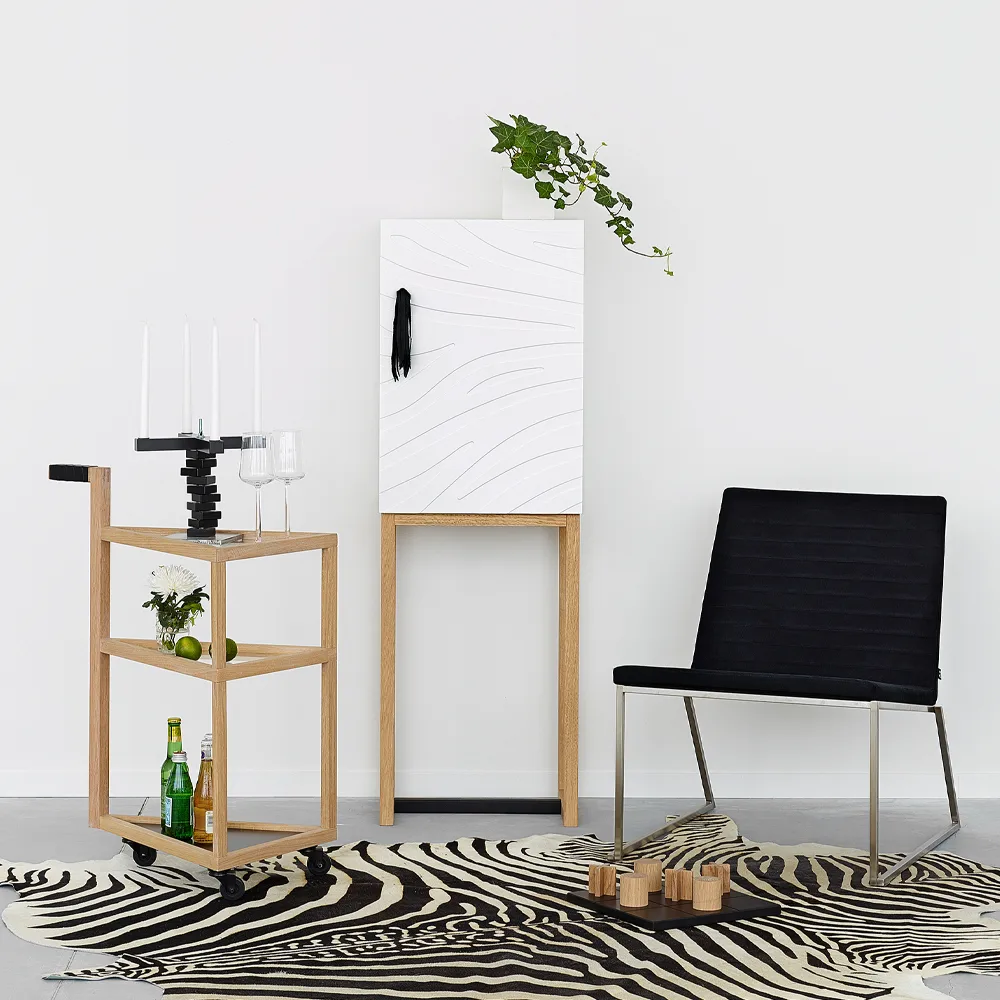 Spin kynttilänjalka, Musta A2