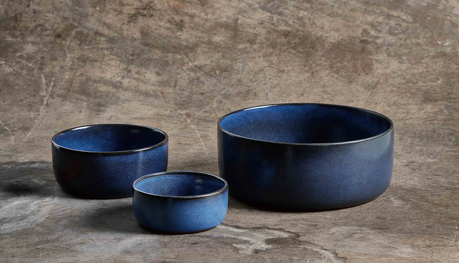 Raw kulho 3 osaa, Midnight blue Aida