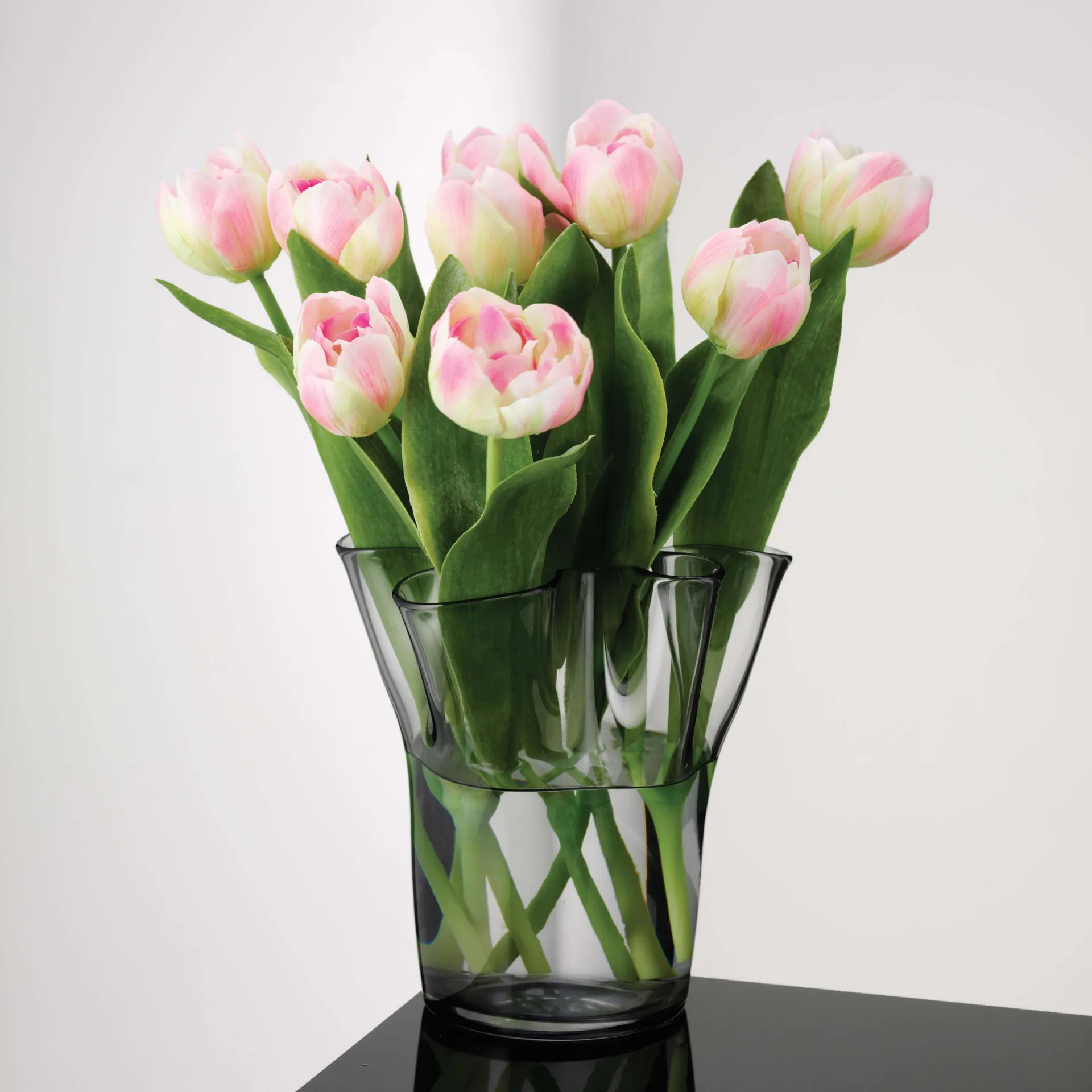 Tulip maljakko 20 cm, Smoke Aida