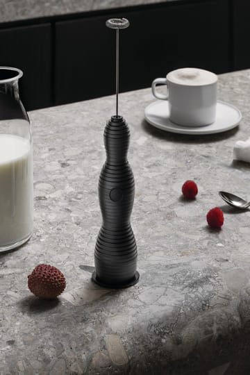 Pulcina maidonvaahdotin 27,5 cm - Musta - Alessi