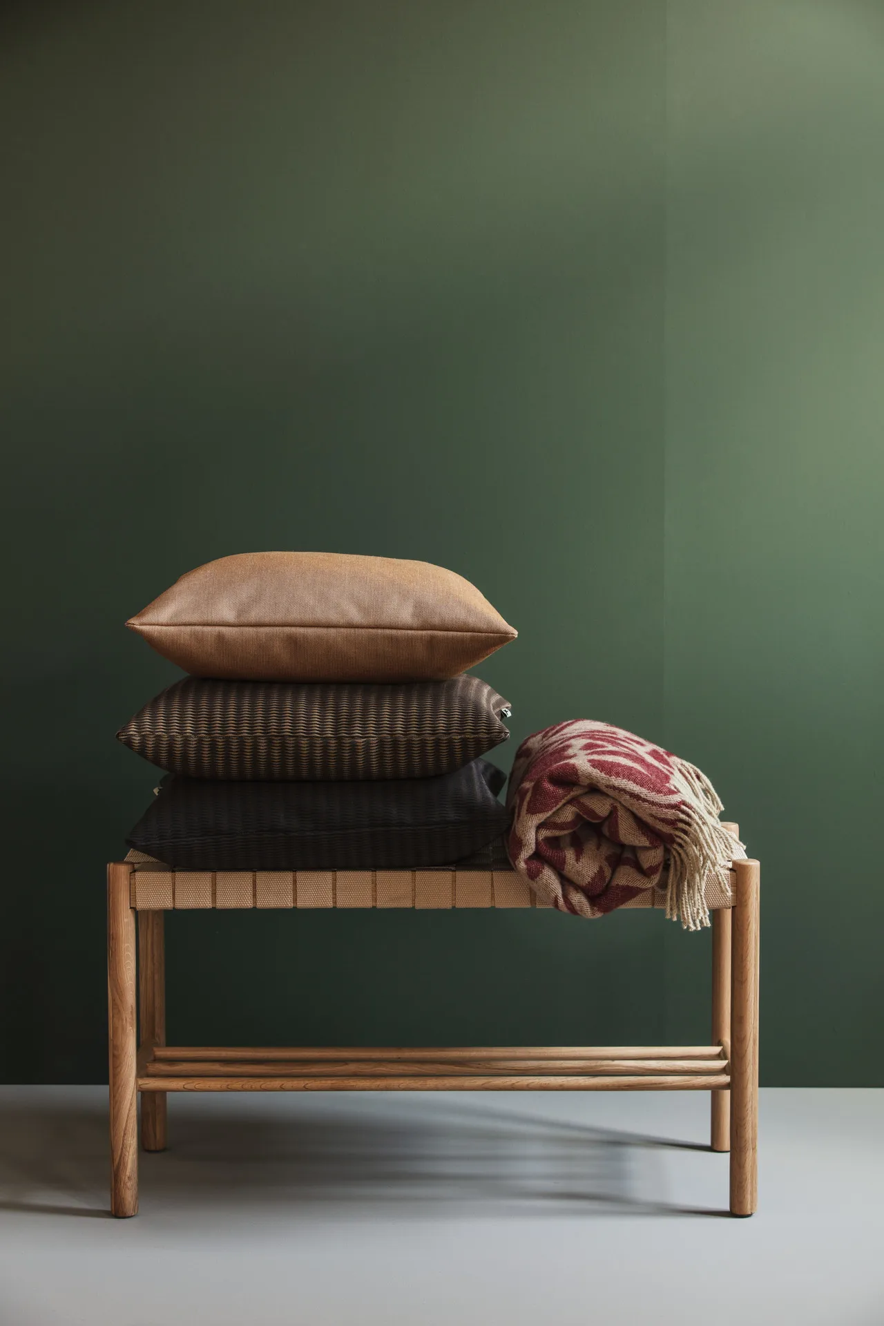 Kotteri huopa 130 x 170 cm, Viininpunainen-beige Almedahls