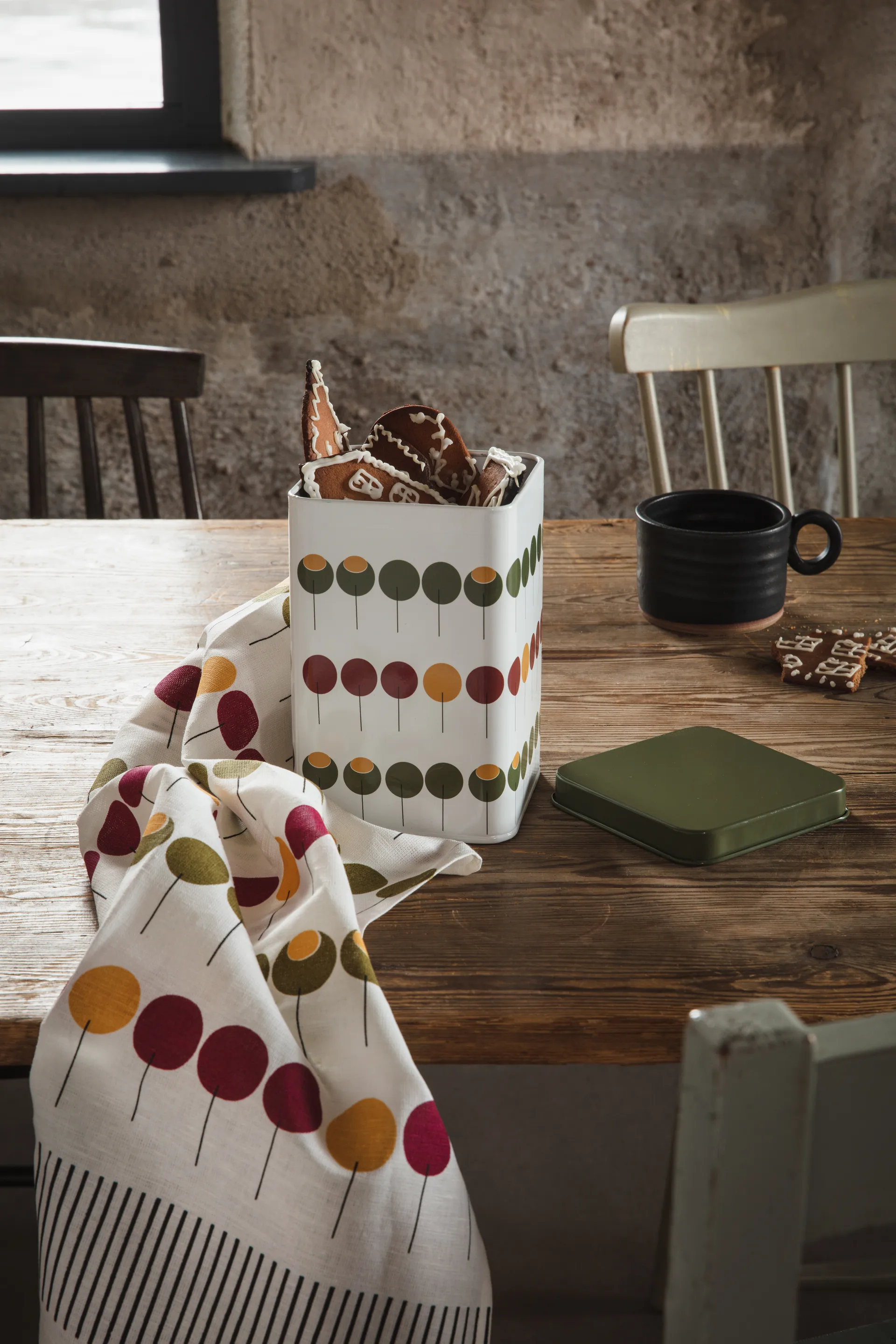 Pinnebär purkki 11,3 x 17,2 cm, Monivärinen Almedahls