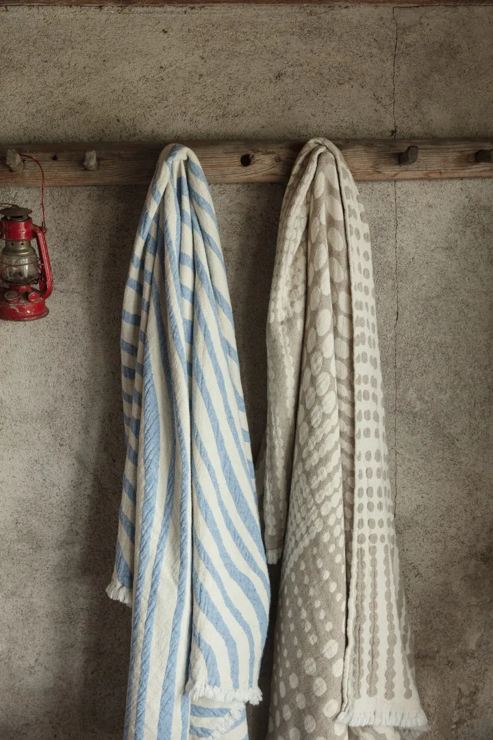 Pricktyg torkkupeitto 130 x 170 cm, Beige-Offwhite Almedahls