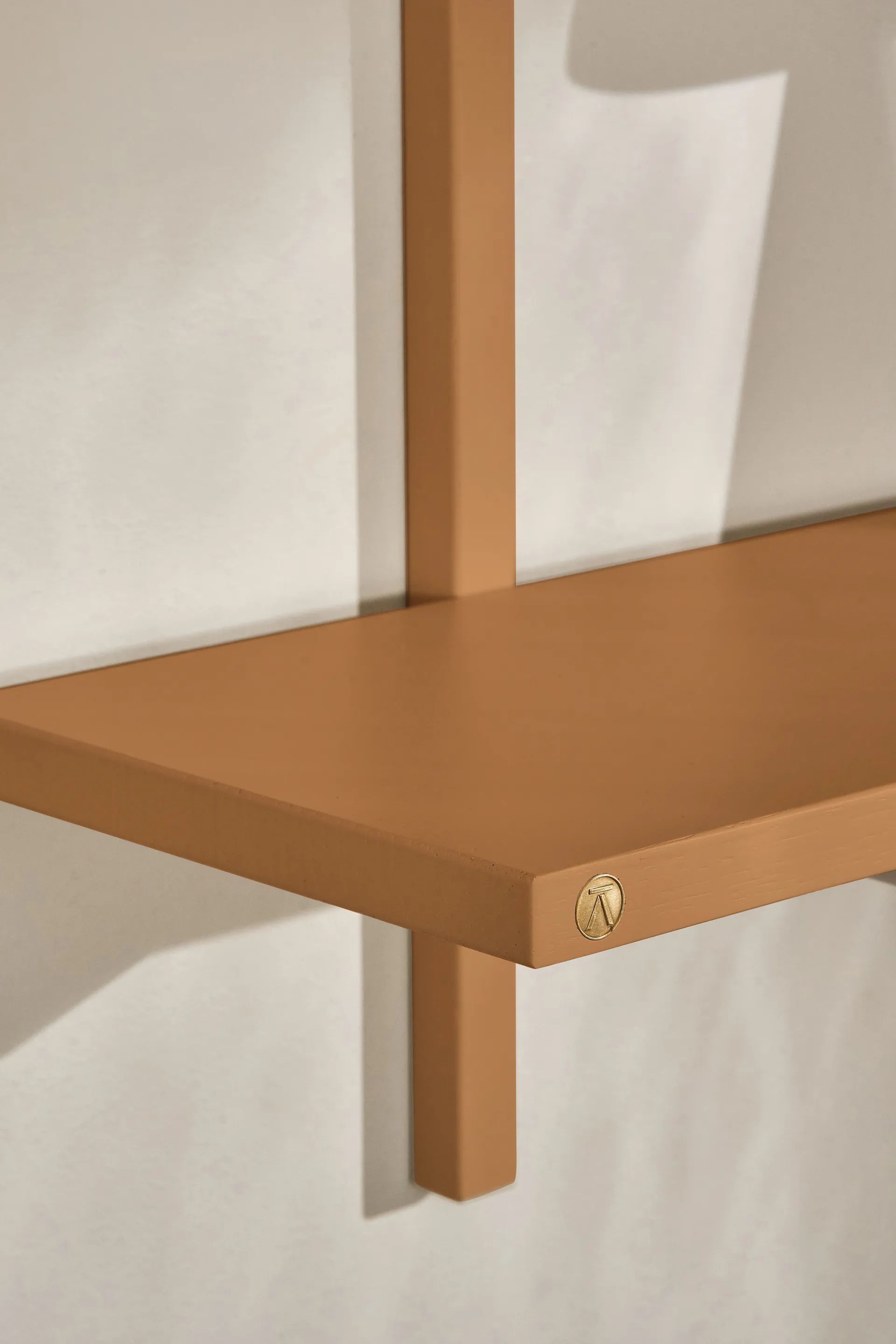 A-Light Shelf seinähylly Special Edition, Brown beige 90x21x35 cm Andersen Furniture