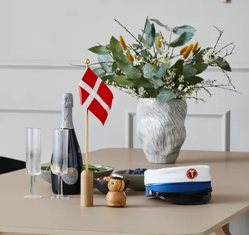 Celebrating Denmark pöytälippu 40 cm - Oak-brass - Andersen Furniture