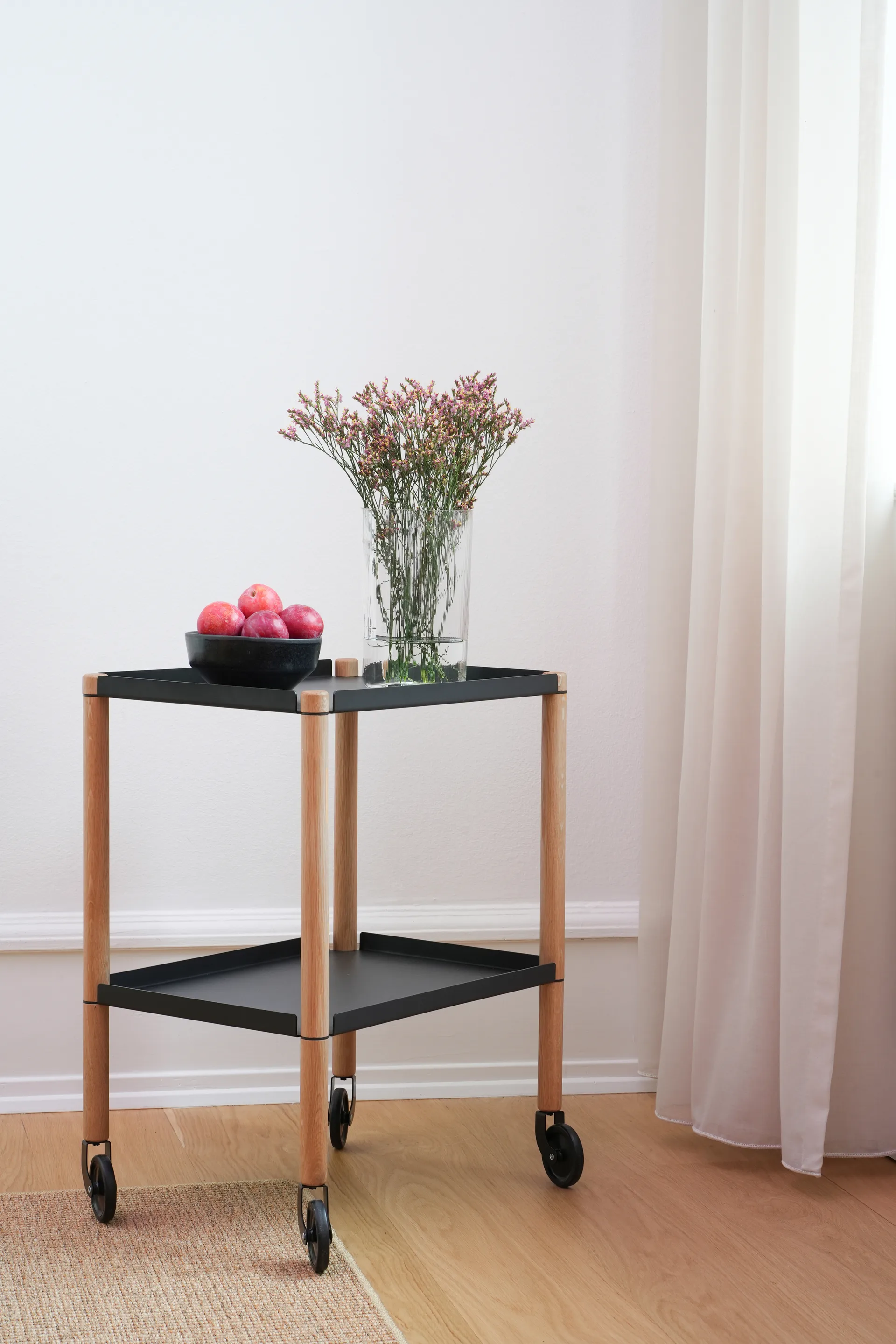 Connect-pöytä, Öljytty tammi, musta metalli Andersen Furniture