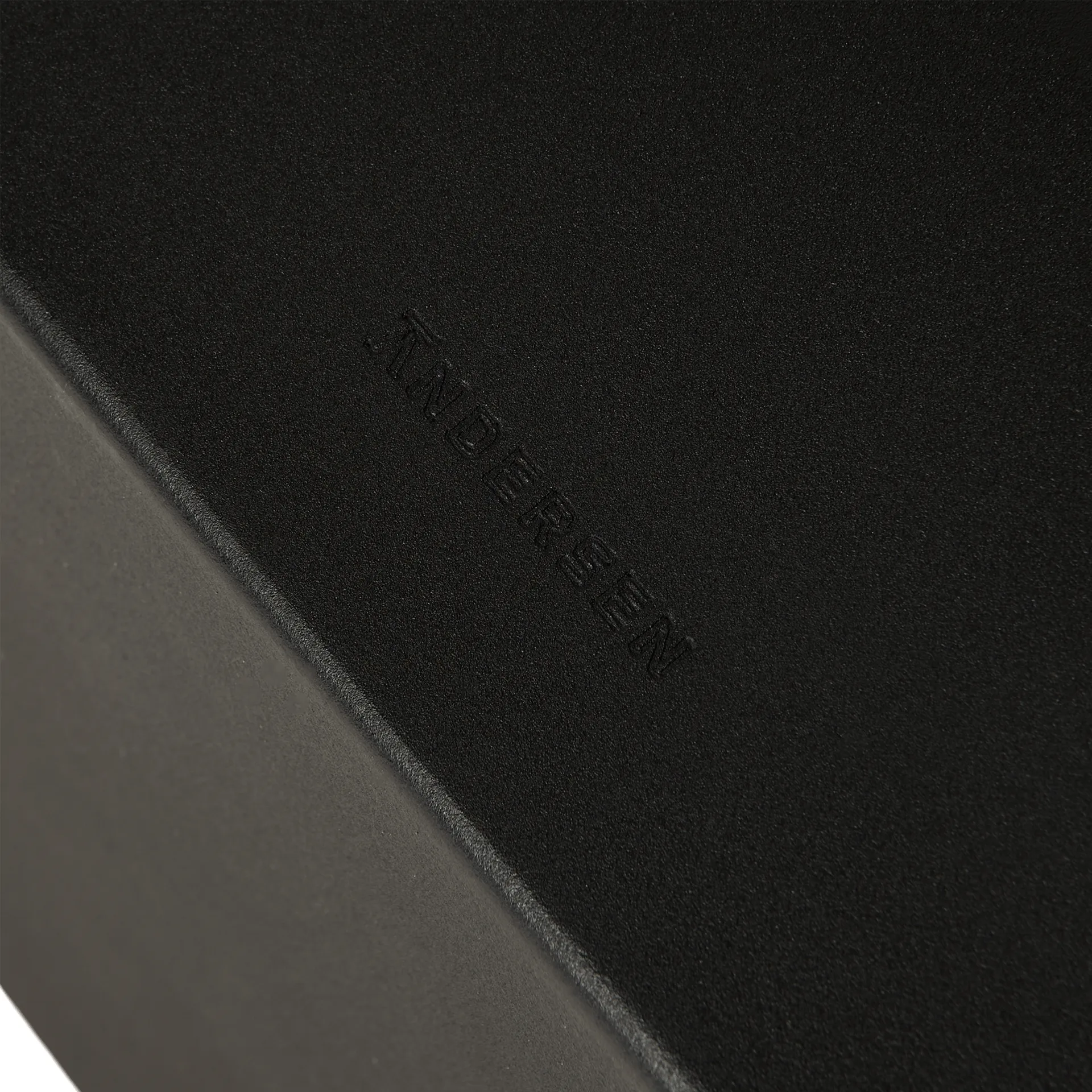 Edge lehtiteline, Black (musta) Andersen Furniture