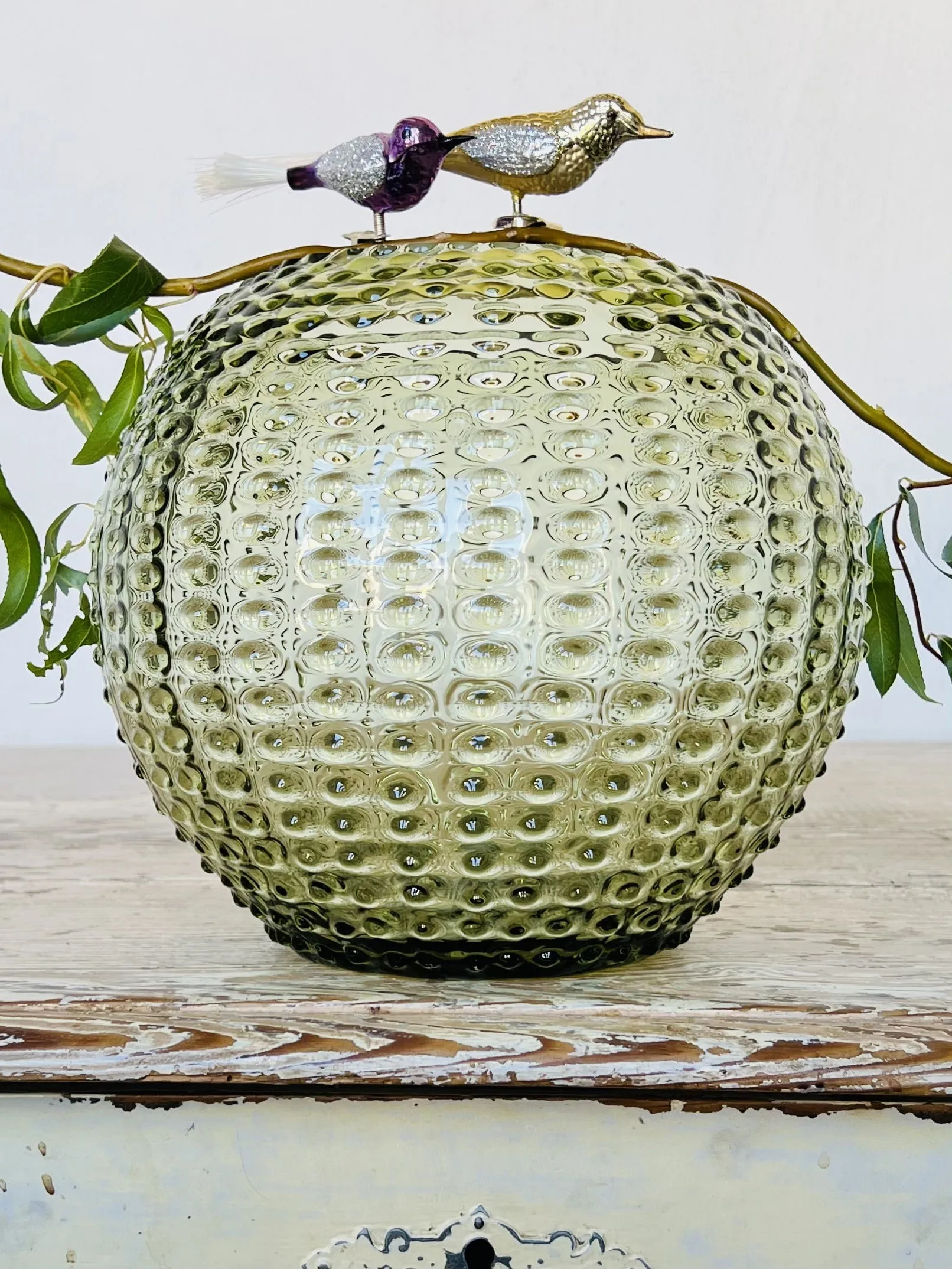 Hobnail Globe maljakko 24 cm, Olivegreen Anna Von Lipa