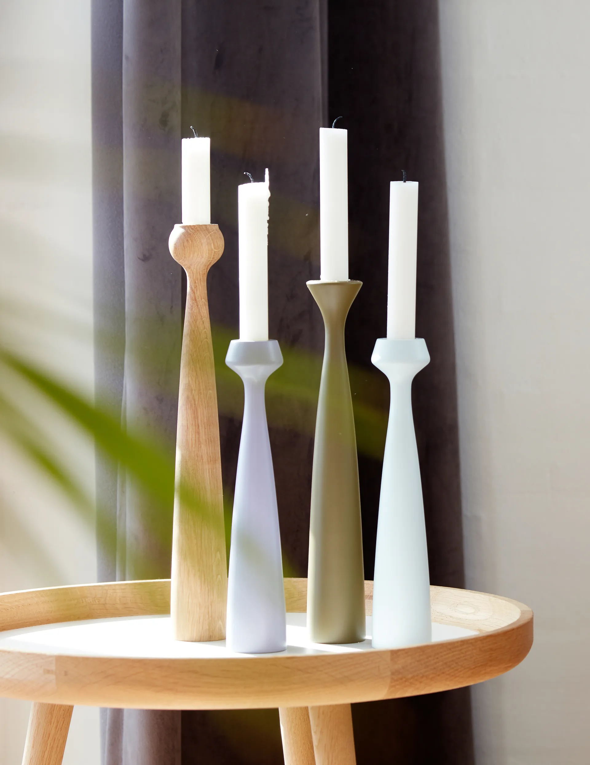 Blossom Tulip -kynttilänjalka 33,5 cm, Oiled oak Applicata