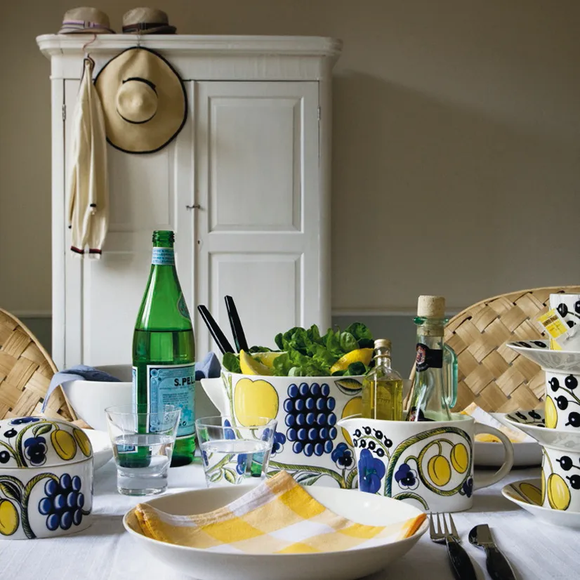 Kannellinen Paratiisi-rasia, valkoinen-monivärinen Arabia