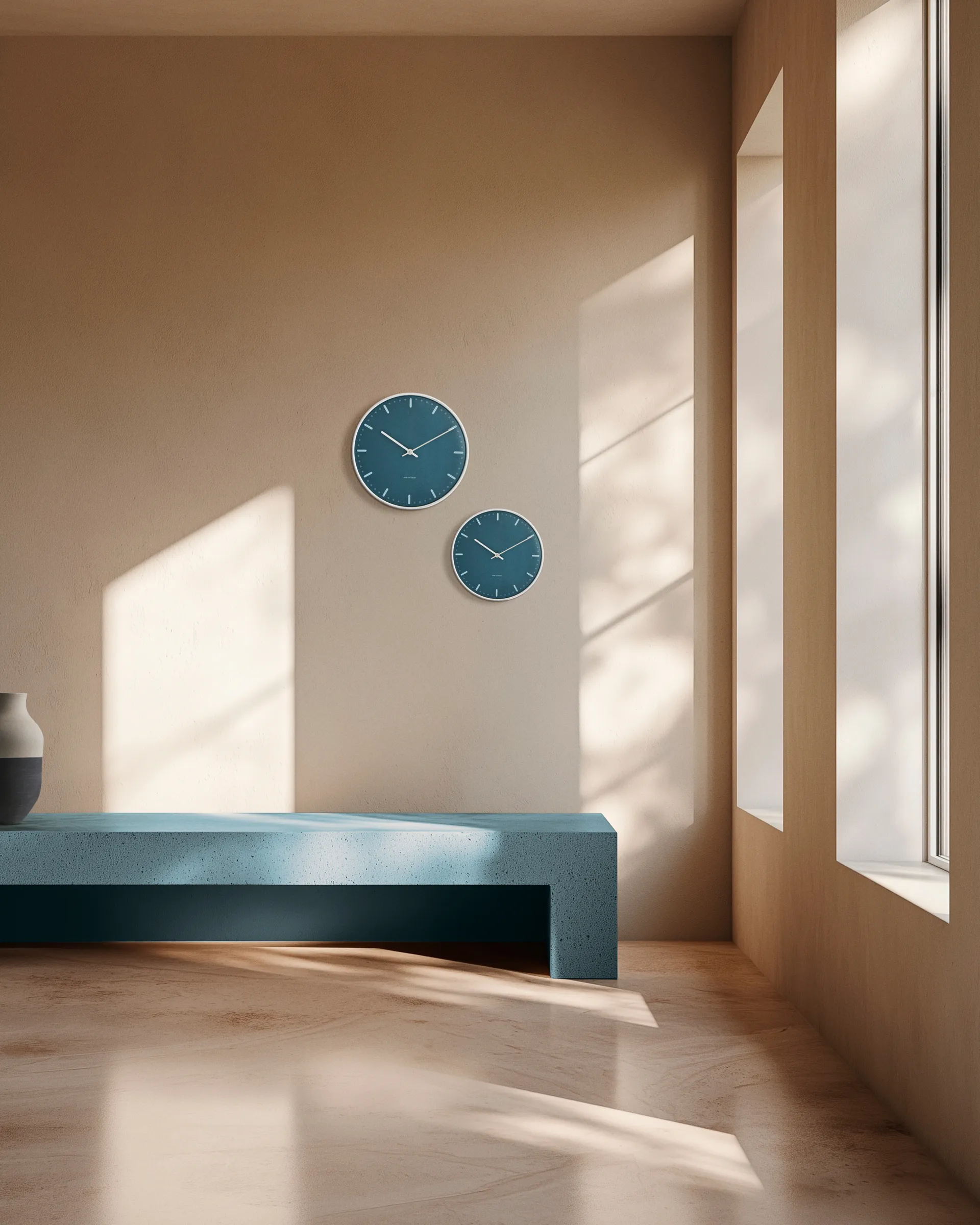 Arne Jacobsenin City Hall kello, Sininen, Ø21 cm Arne Jacobsen Clocks