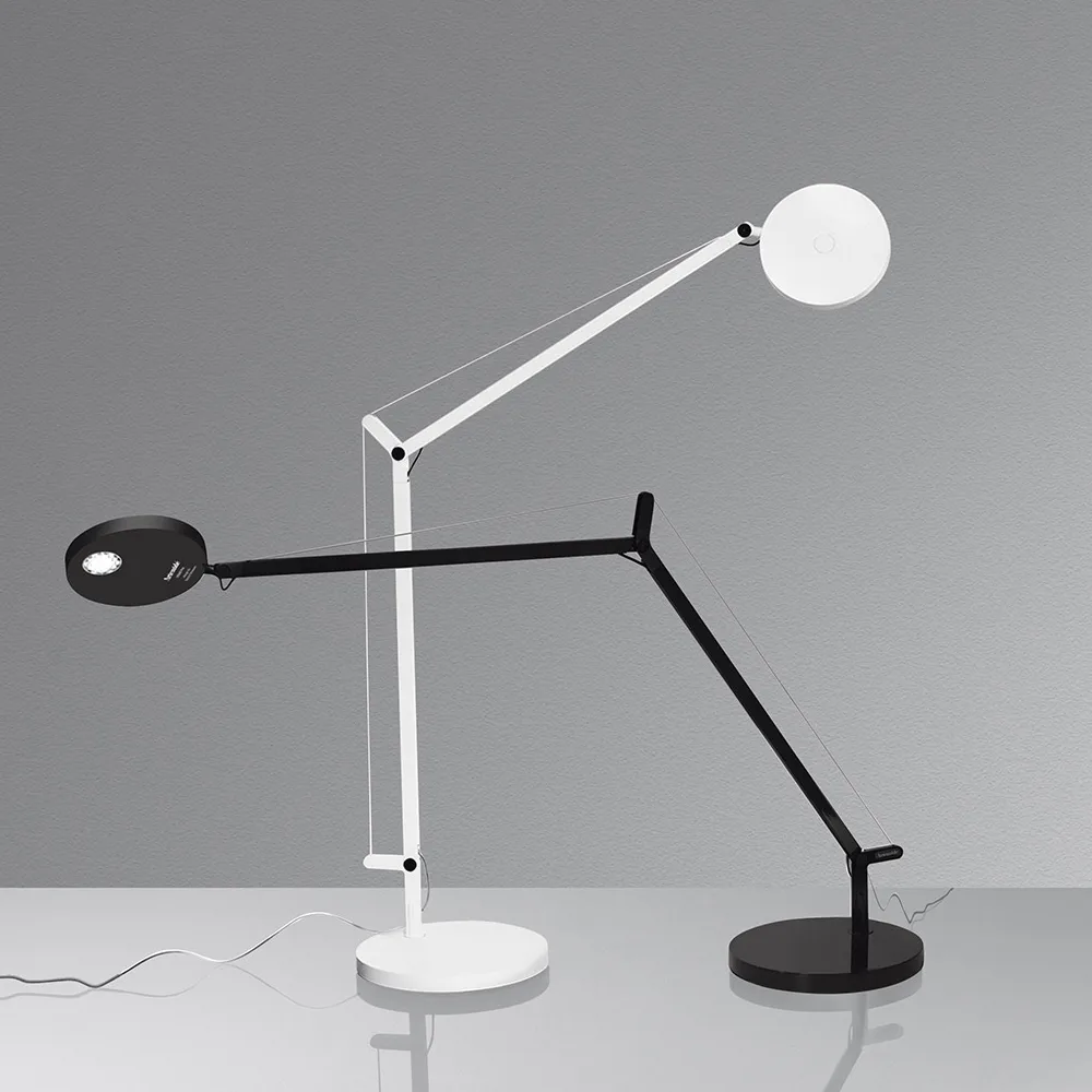 Demetra pöytälamppu - Glossy black,  Artemide