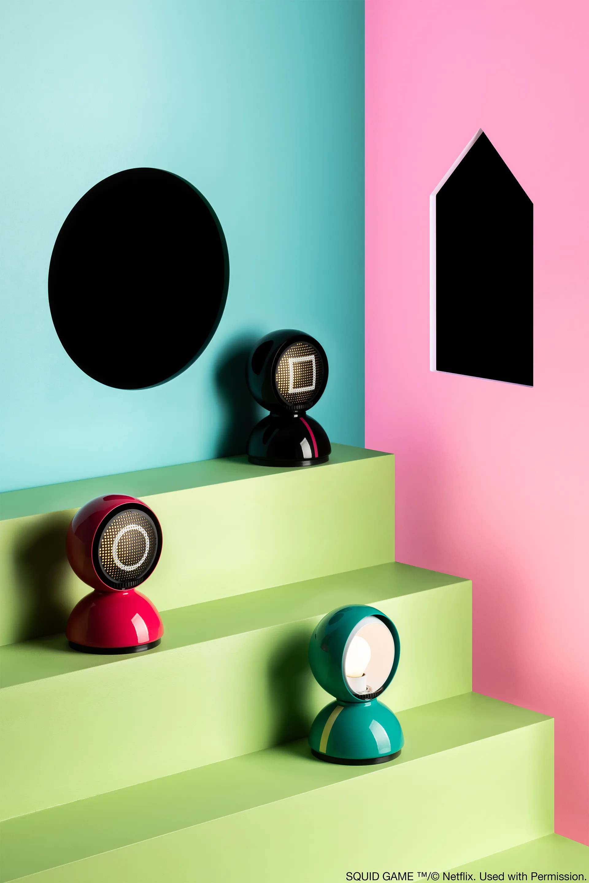 Eclisse x Squid Game pöytävalaisin Special Edition, Guard black Artemide