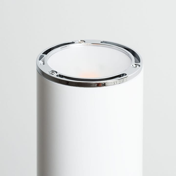 Ilio lattiavalaisin, kiiltävä valkoinen Artemide