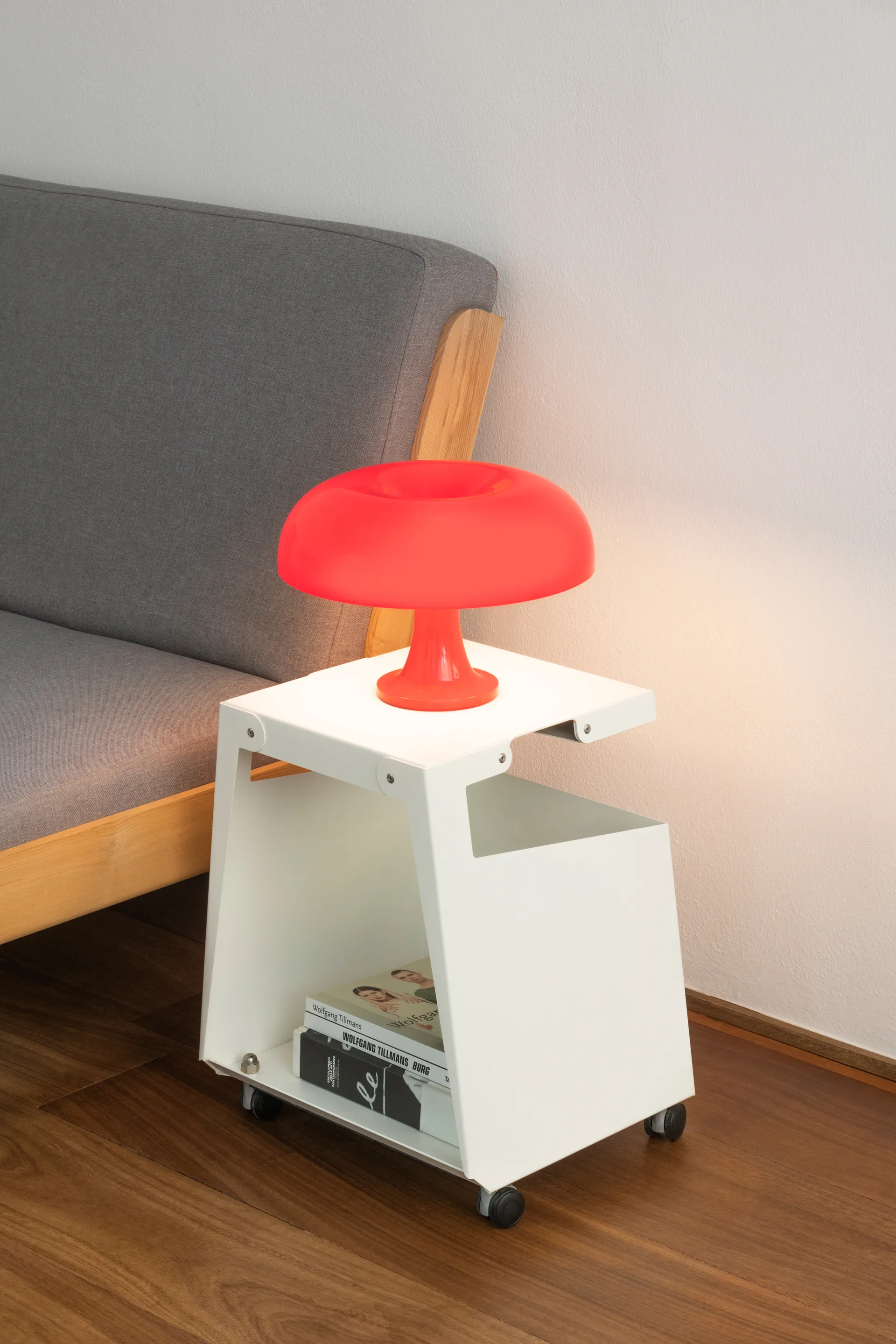 Nessino pöytälamppu, Punainen Artemide