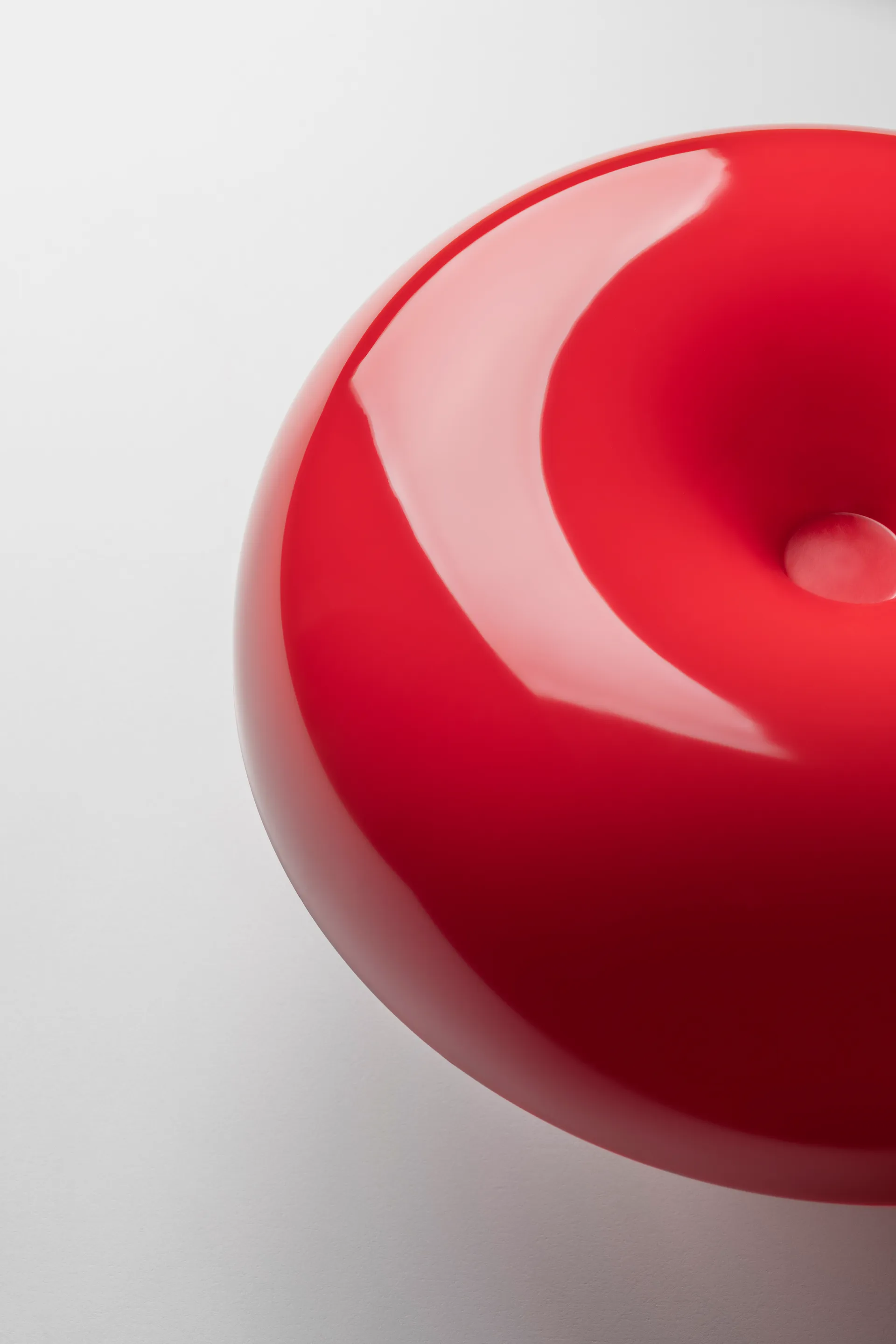 Nessino pöytävalaisin, Punainen Artemide