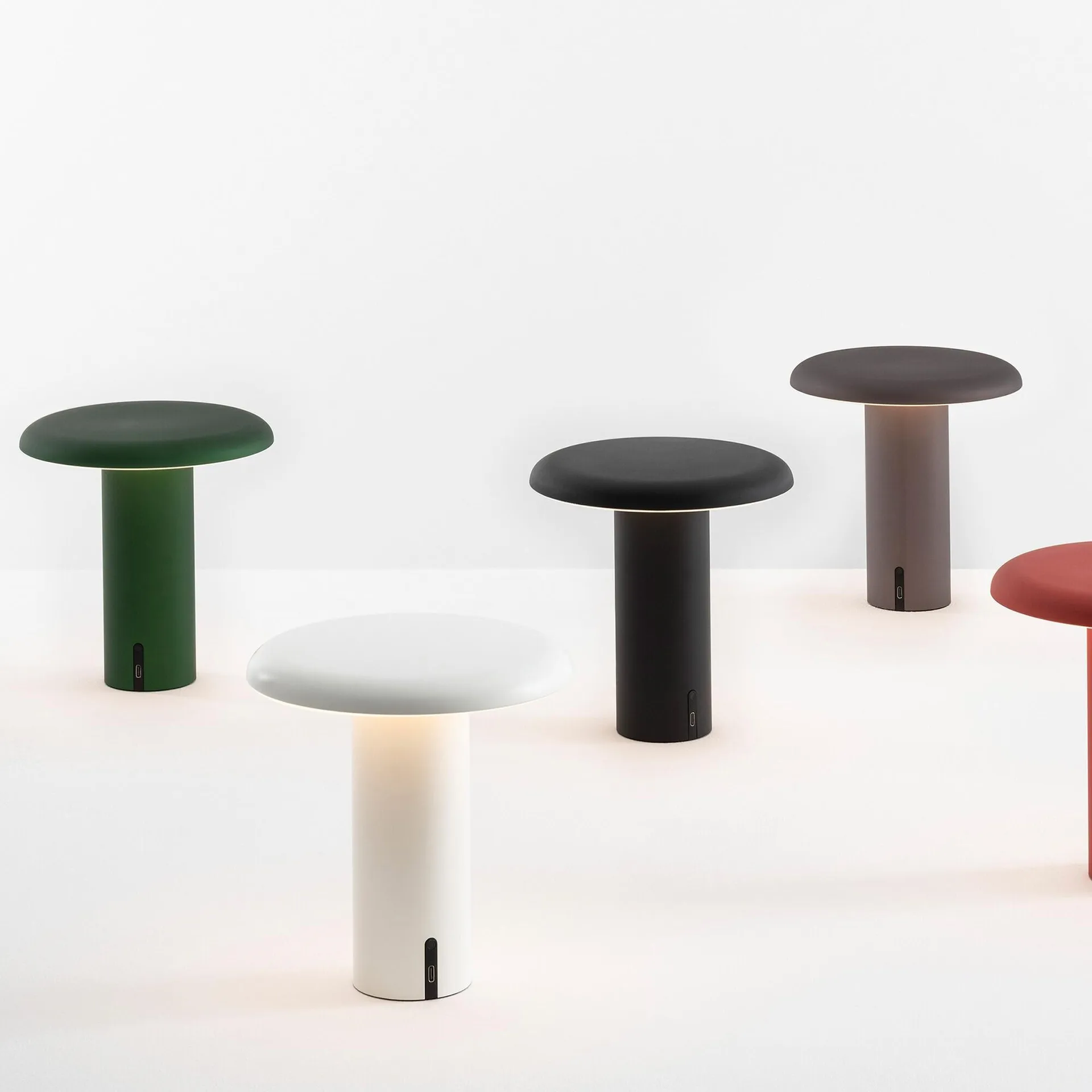 Takku kannettava pöytälamppu 19 cm, Lakattu valkoinen Artemide