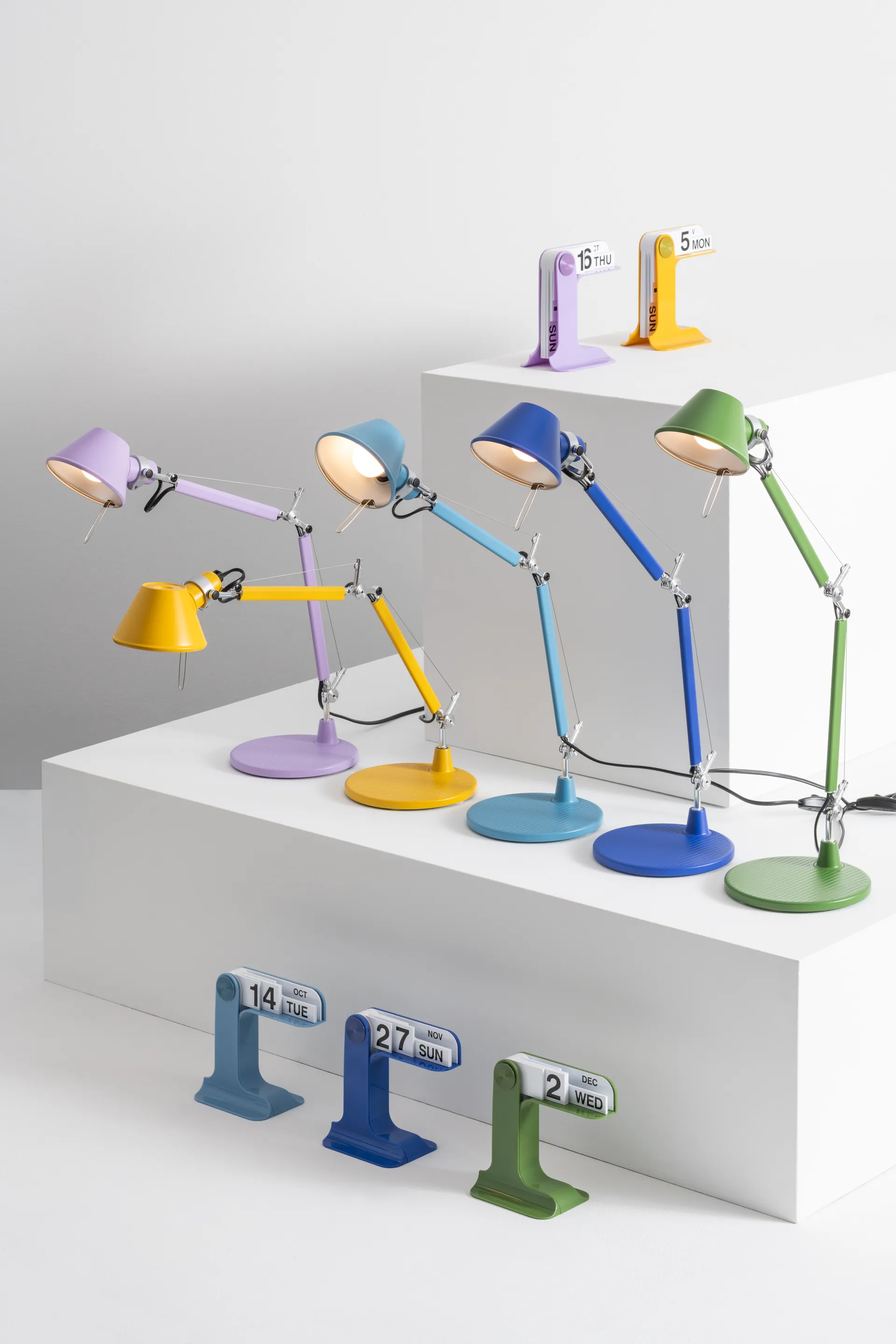 Timor ikuisuuskalenteri, Vaaleansininen Artemide