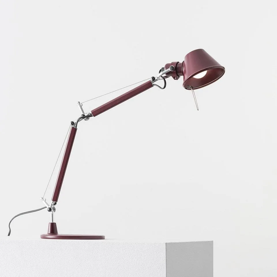 Tolomeo micro pöytälamppu, Ruby red Artemide