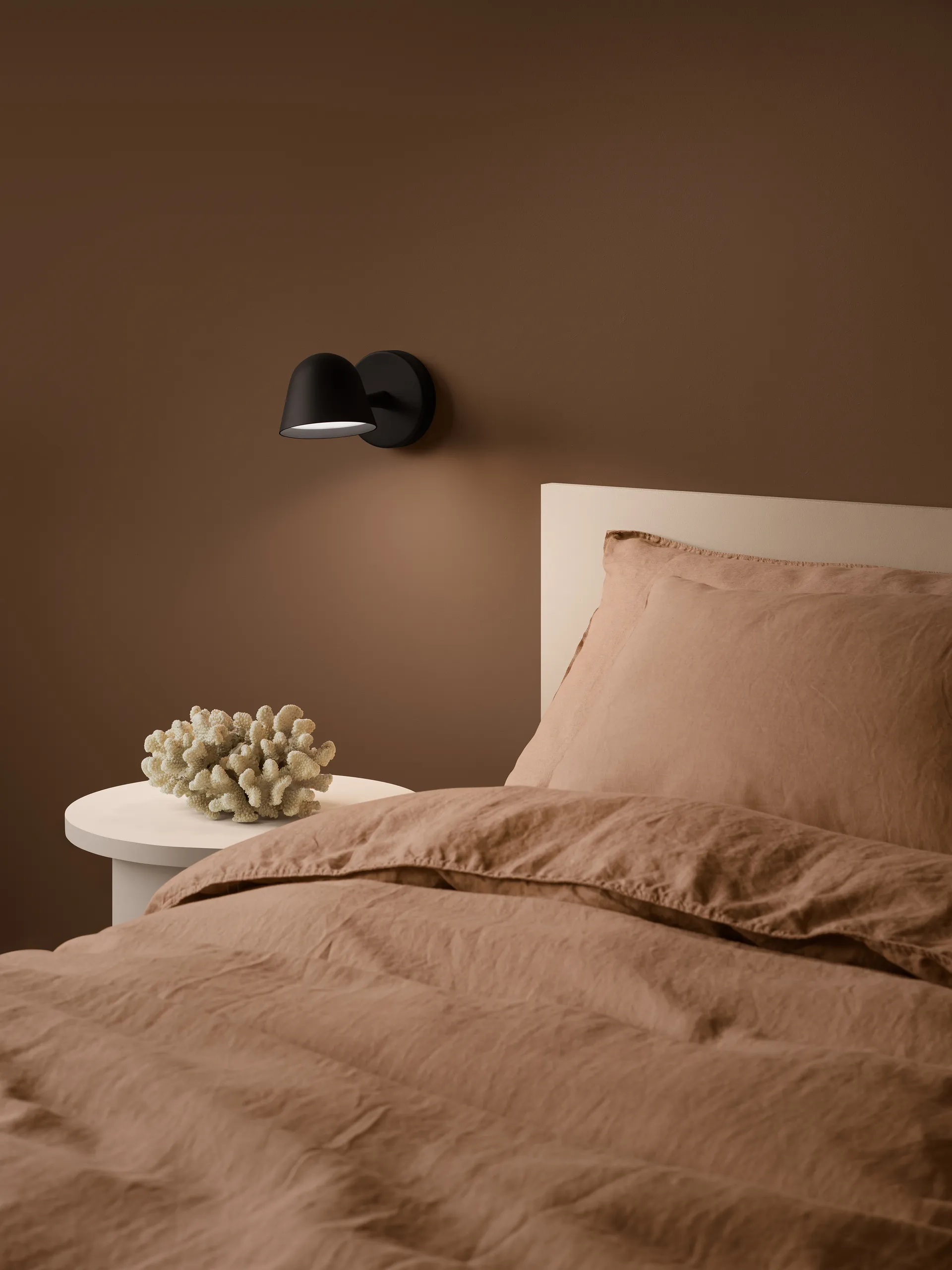 Charge seinävalaisin Ø 11,8 cm, Musta Ateljé Lyktan