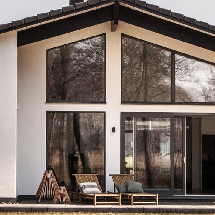 Tipi lattiavalaisin, Lämpökäsitelty saarni, 738, aluminium Ateljé Lyktan