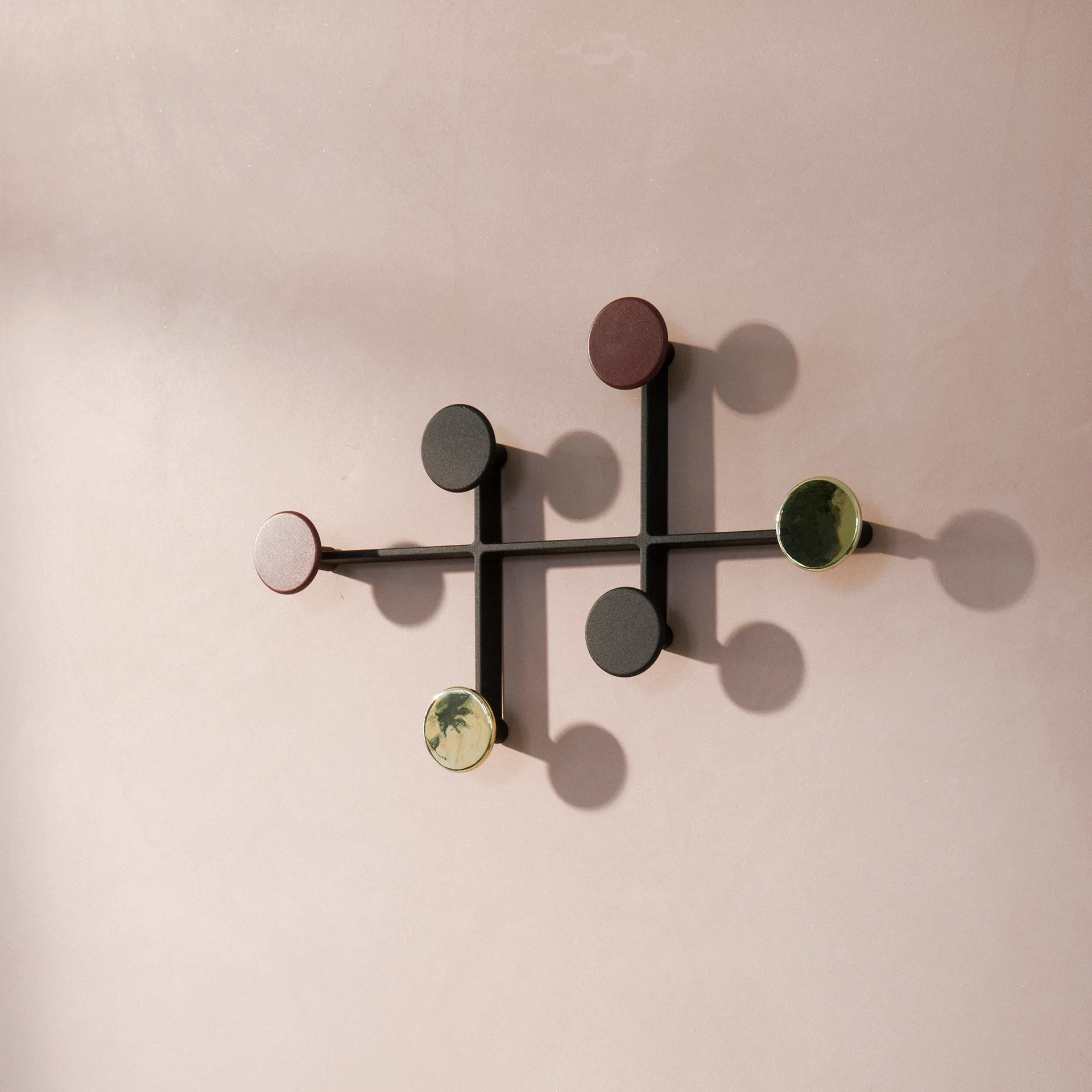 Afteroom vaatenaulakko, musta-messinki Audo Copenhagen