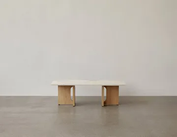 Androgyne Loungepöytä - Sand/kunis breccia, tammirunko - Audo Copenhagen