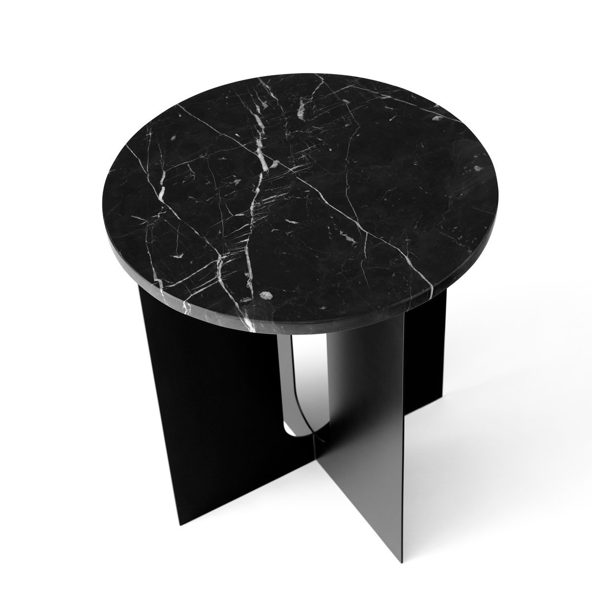 Audo Copenhagen Androgyne pöytälevy sivupöytä 42 cm musta