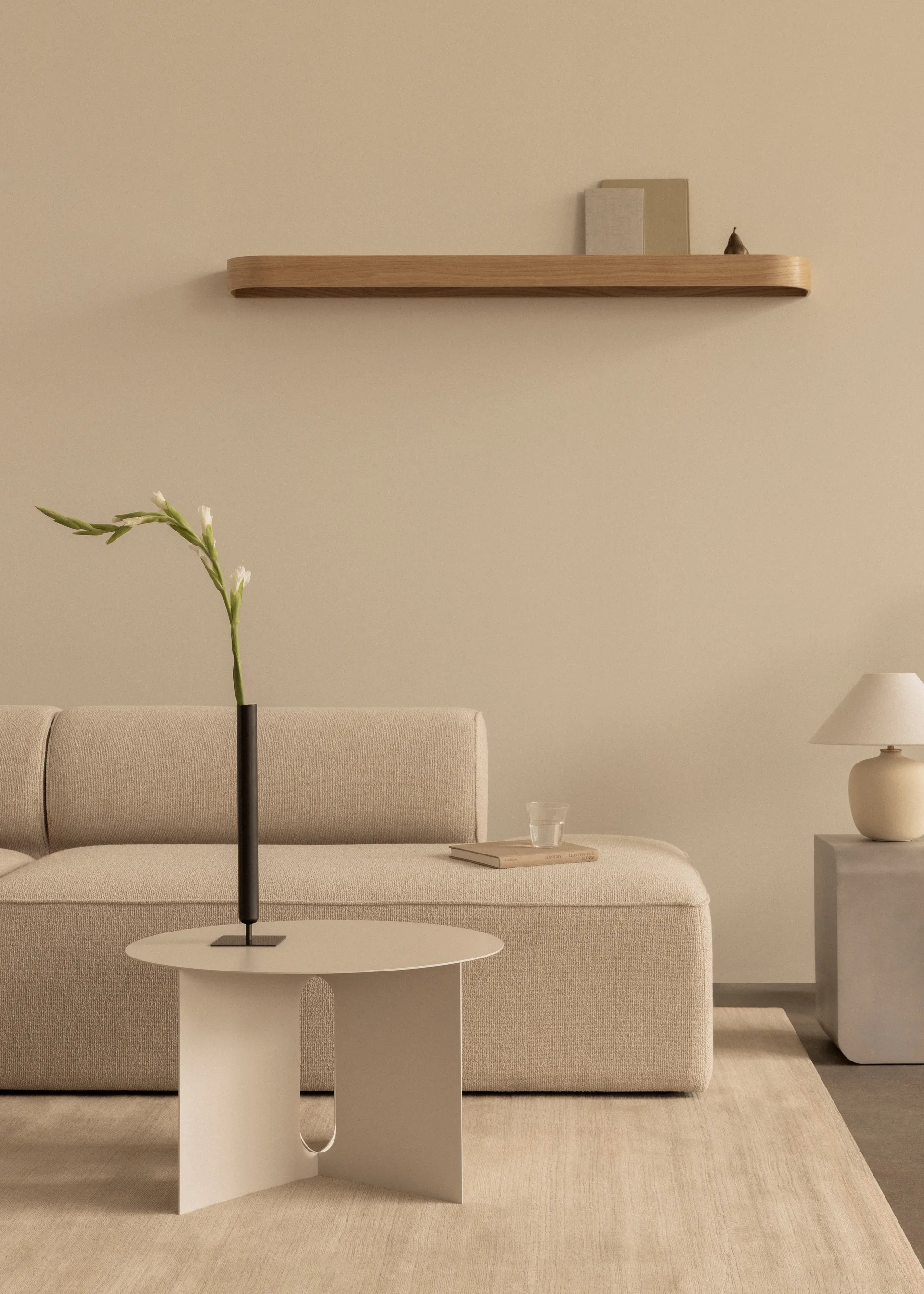 Androgyne sivupöytä Ø63 cm, Ivory Audo Copenhagen